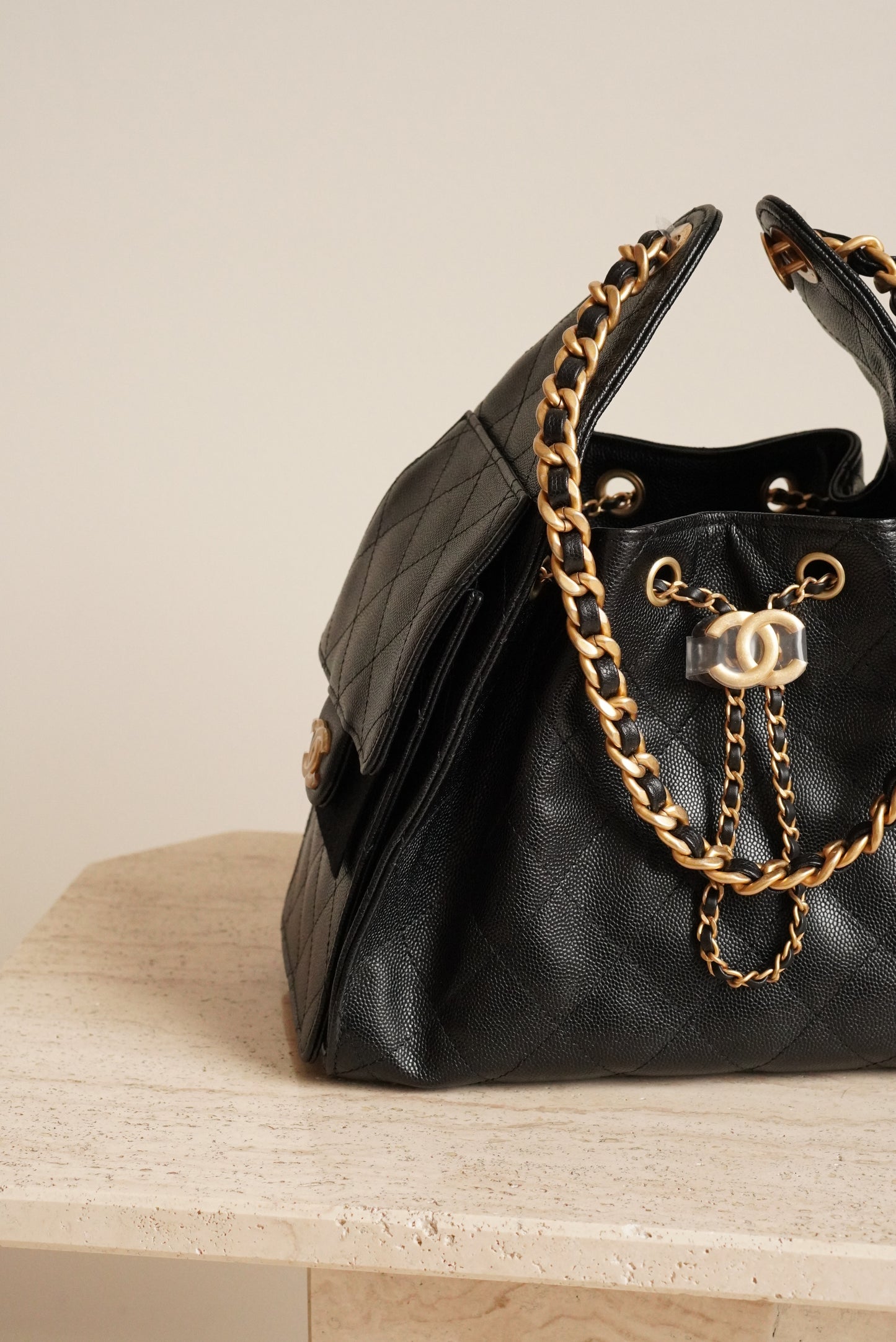 CHANEL 25 SMALL | BLACK