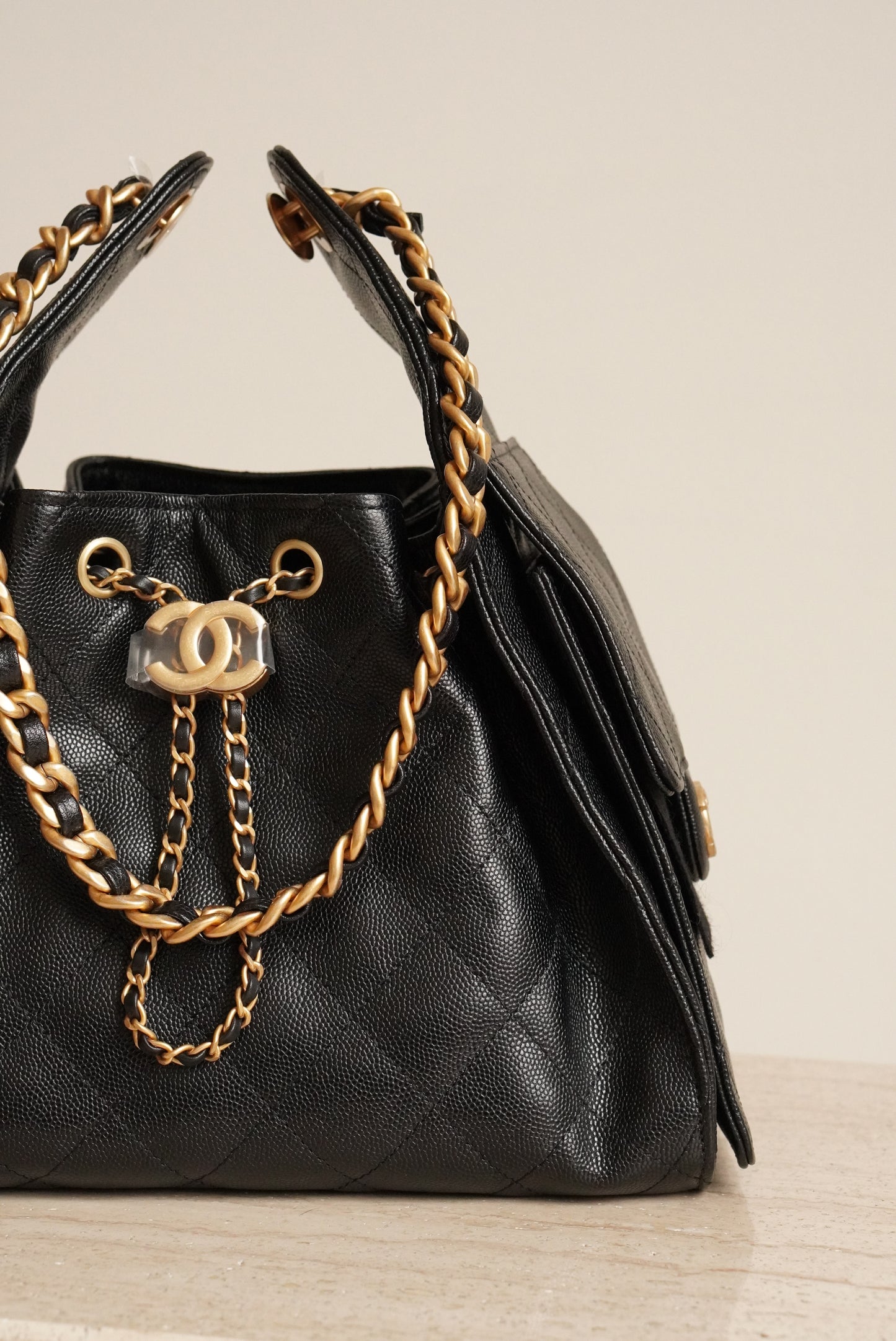 CHANEL 25 SMALL | BLACK