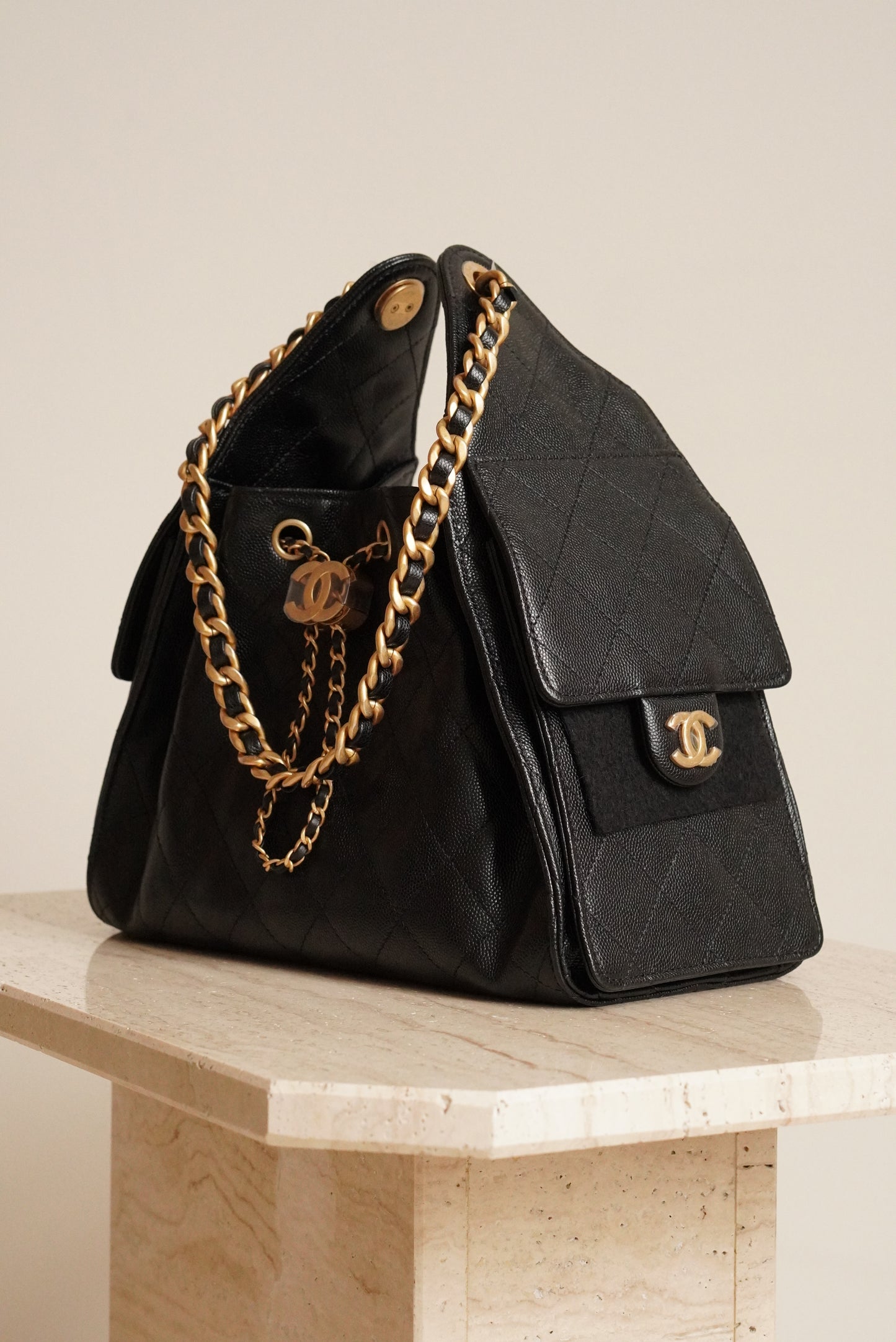 CHANEL 25 SMALL | BLACK