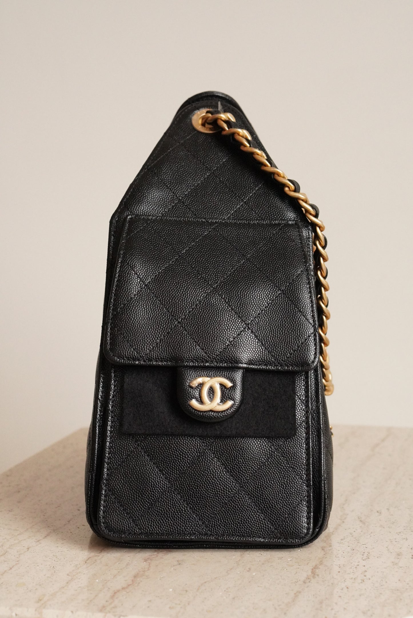 CHANEL 25 SMALL | BLACK
