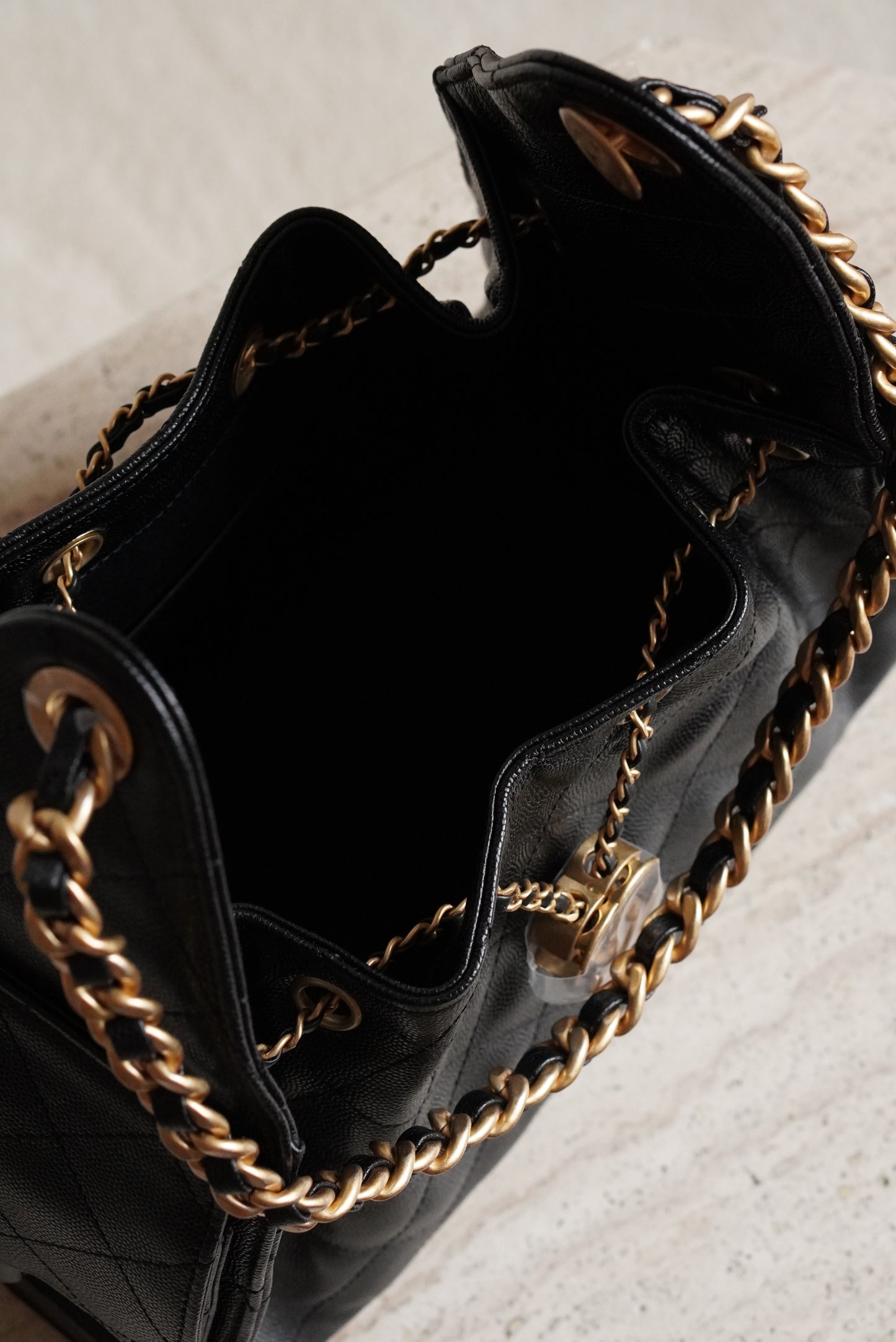 CHANEL 25 SMALL | BLACK