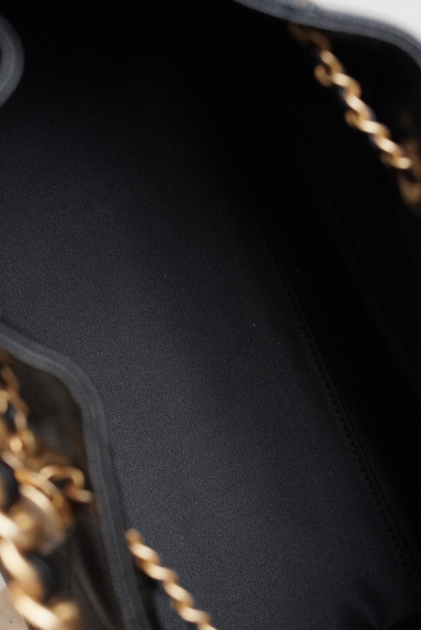 CHANEL 25 SMALL | BLACK