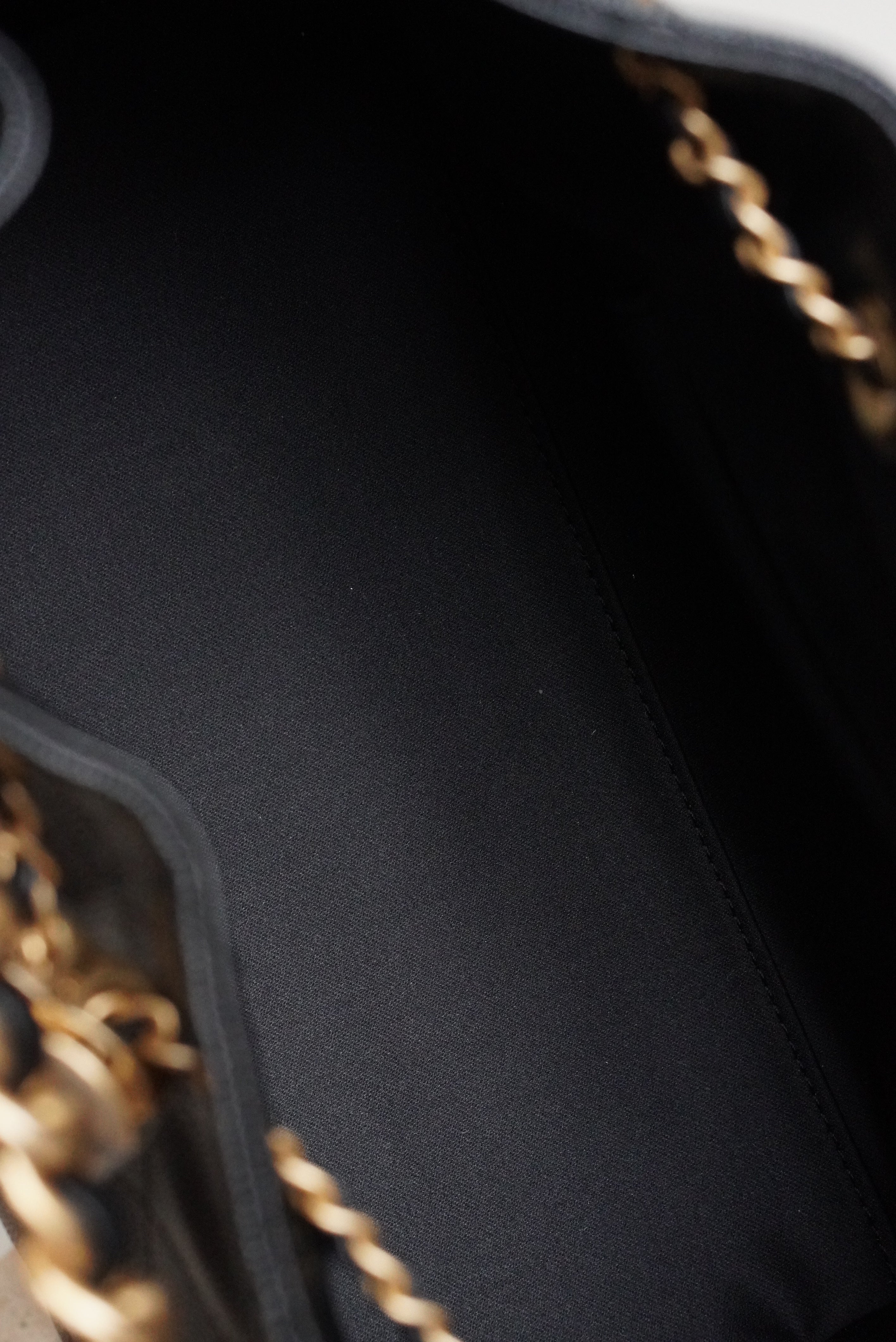 CHANEL 25 SMALL | BLACK