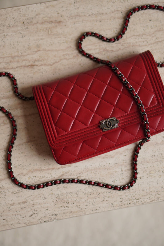 CHANEL BOY WALLET ON CHAIN