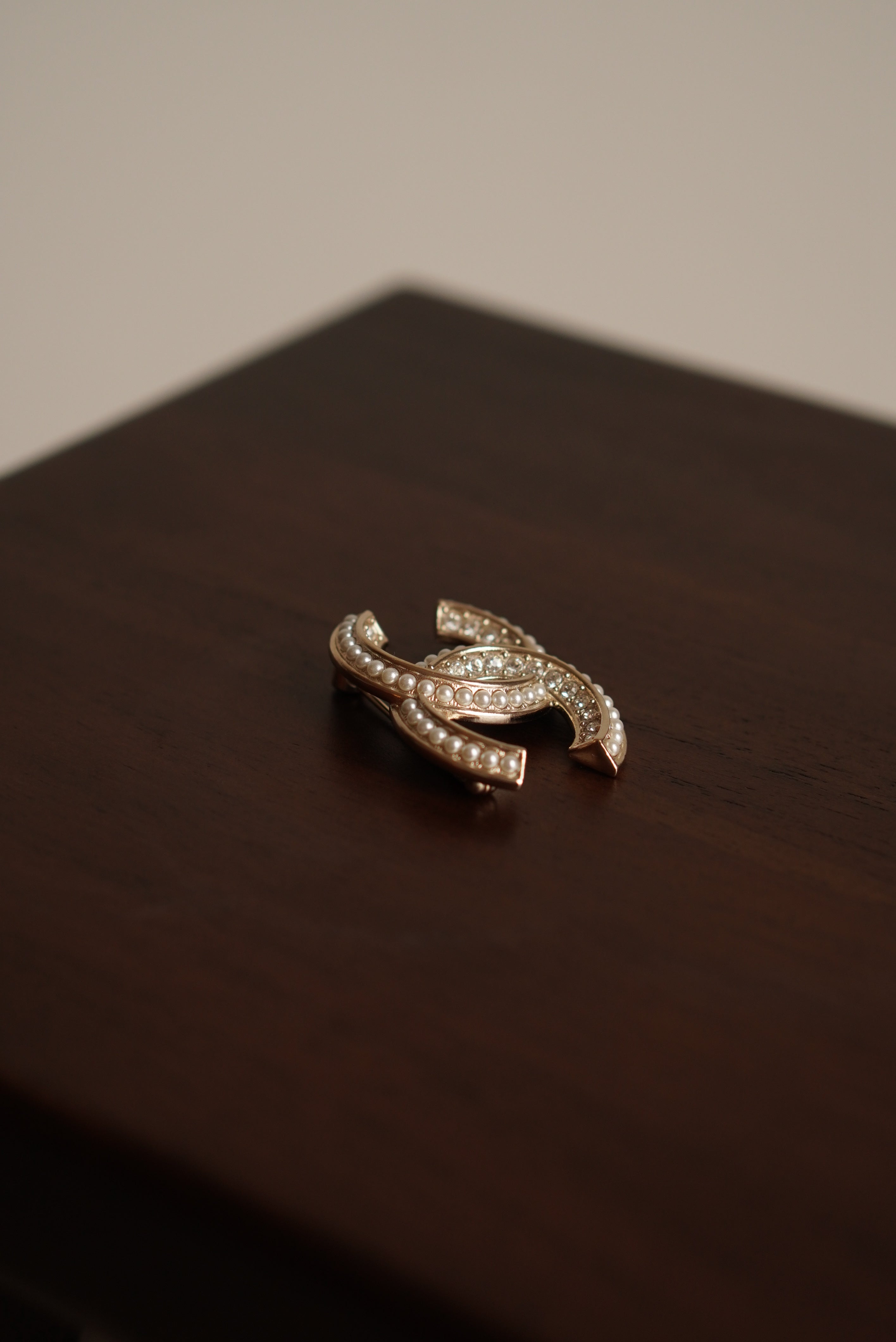 CHANEL BROOCH B20 A