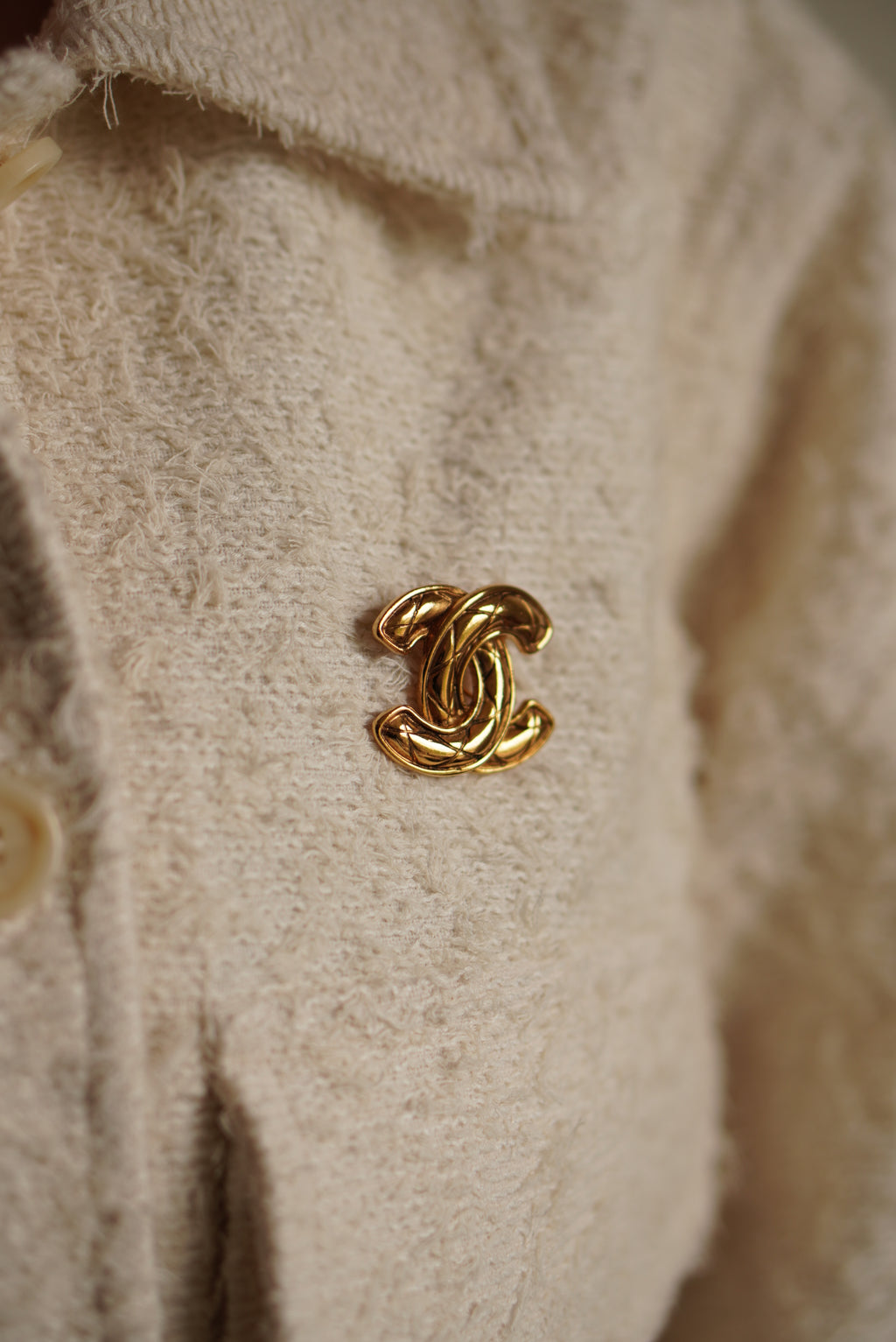 CHANEL BROOCH CC