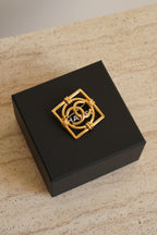 CHANEL BROOCH SQUARE