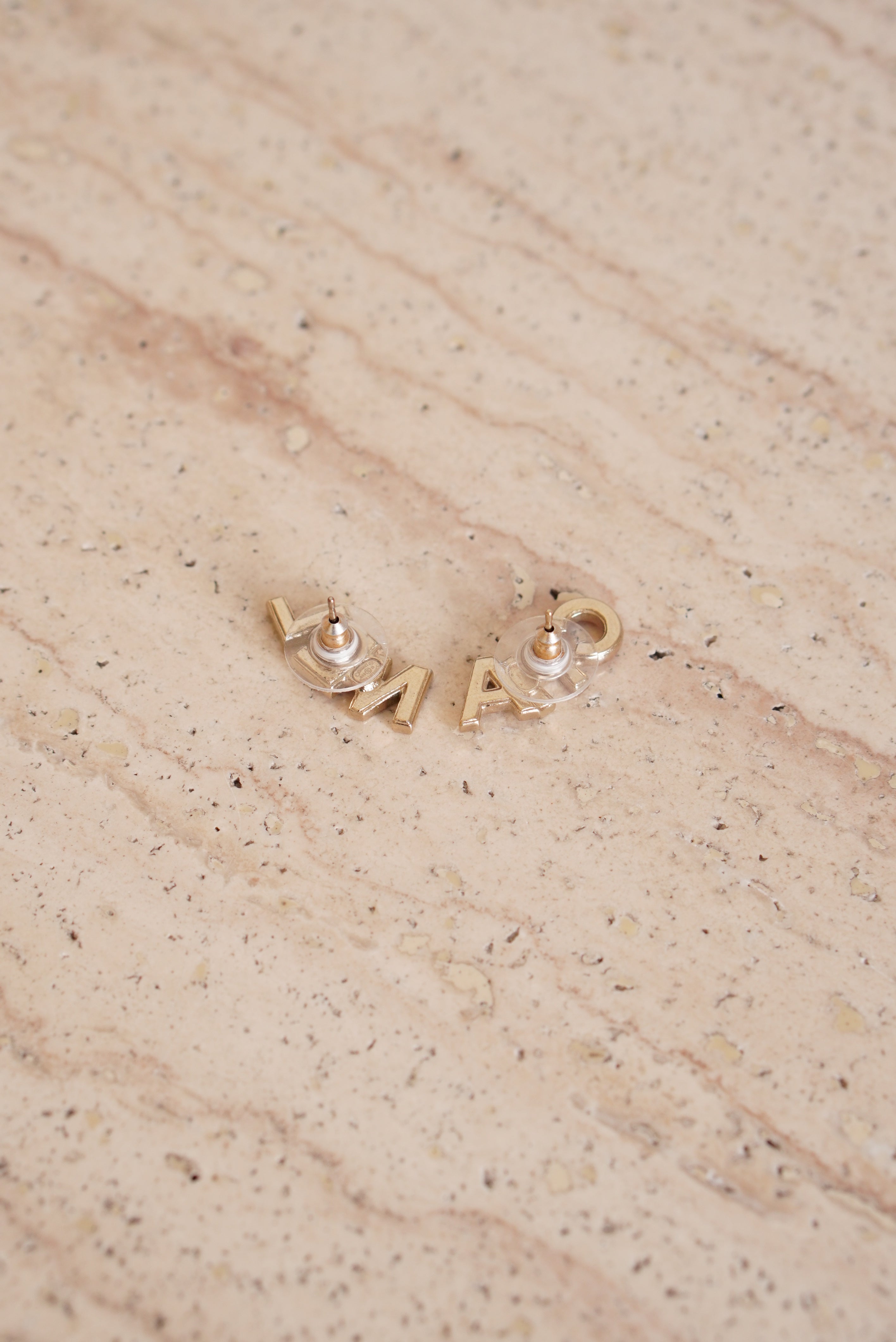 CHANEL EARRINGS A19 B
