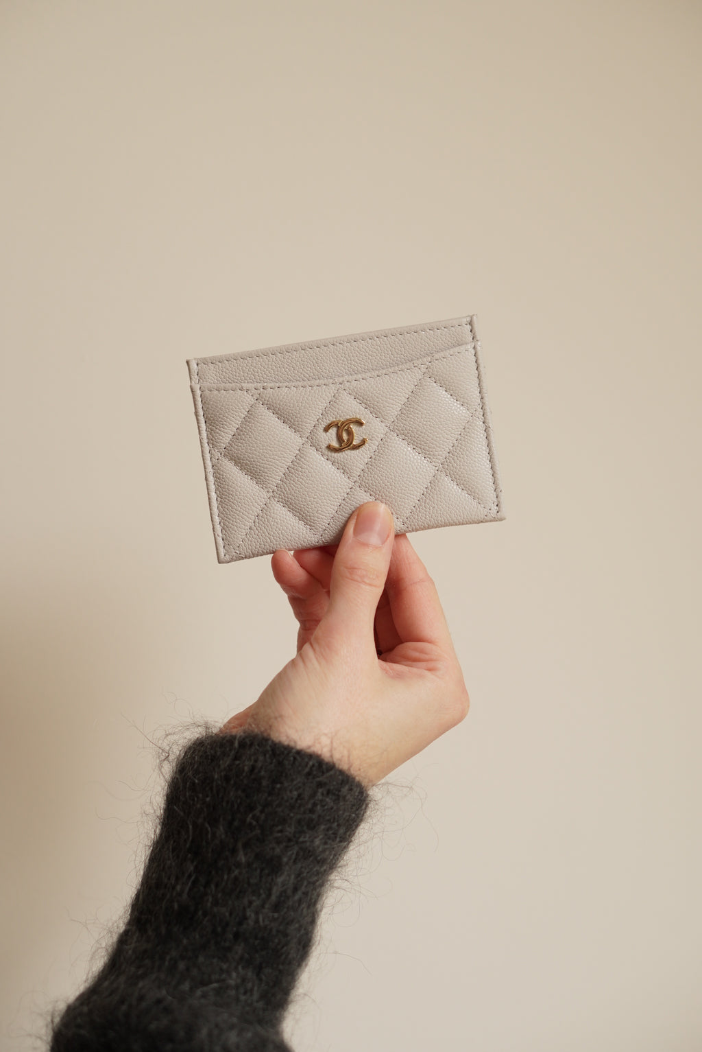 CHANEL CLASSIC CARD HOLDER | LIGHT GREY