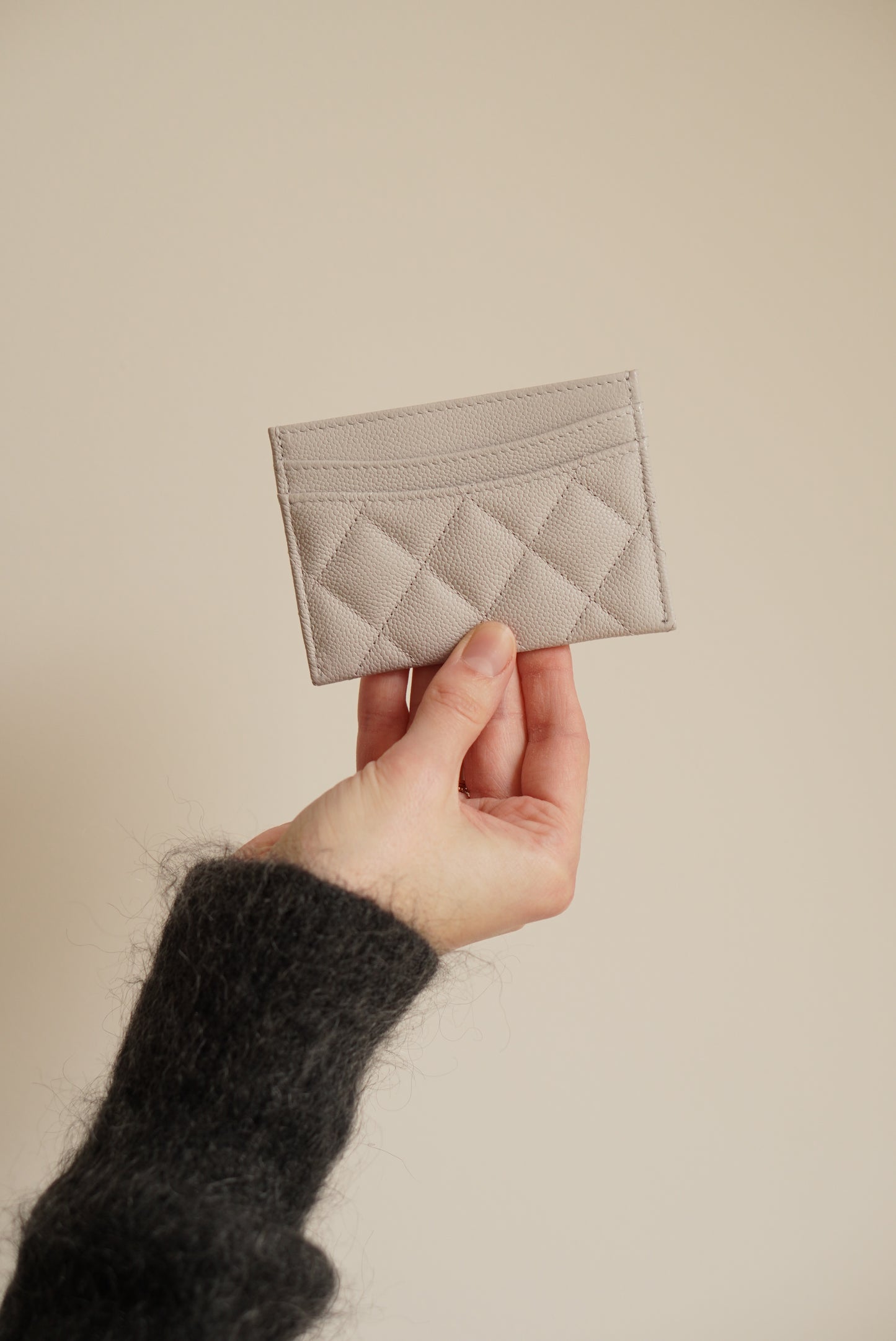 CHANEL CARD HOLDER | LIGHT GREY