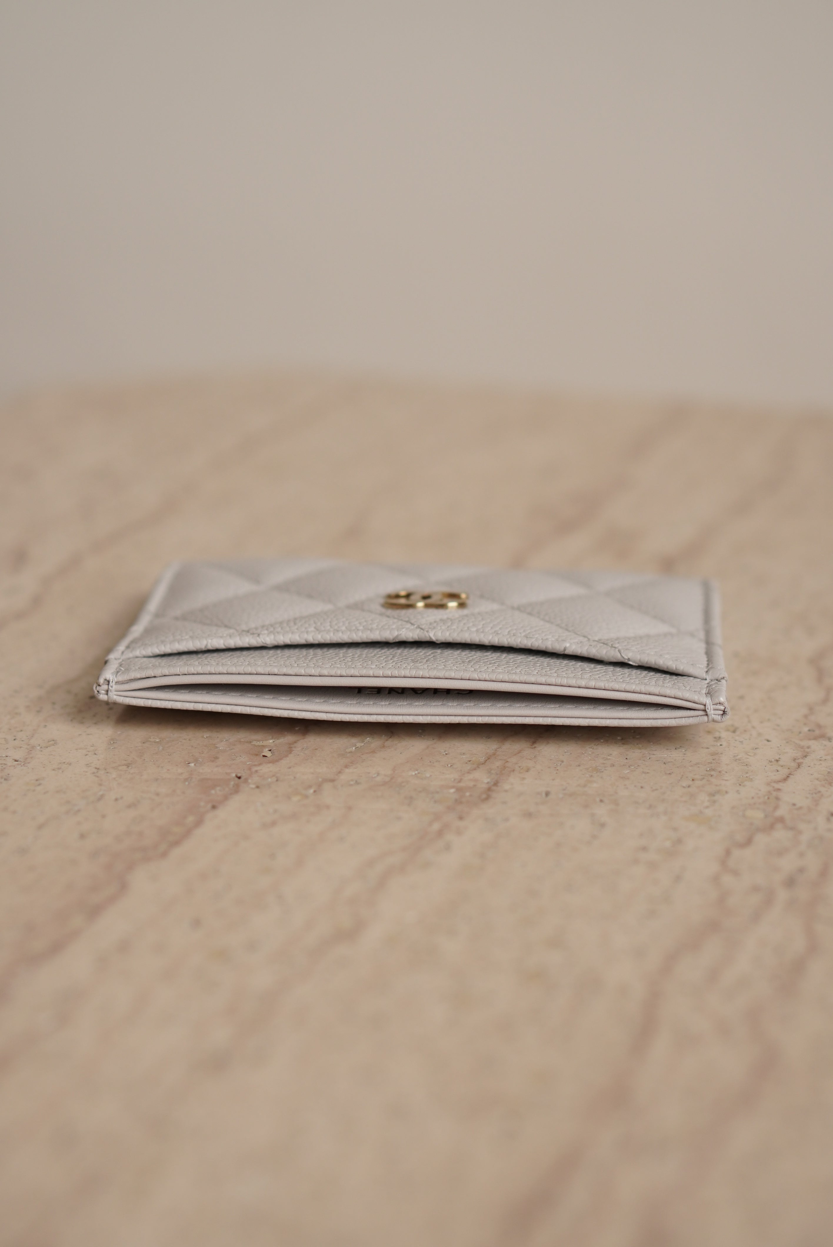 CHANEL CLASSIC CARD HOLDER | LIGHT GREY