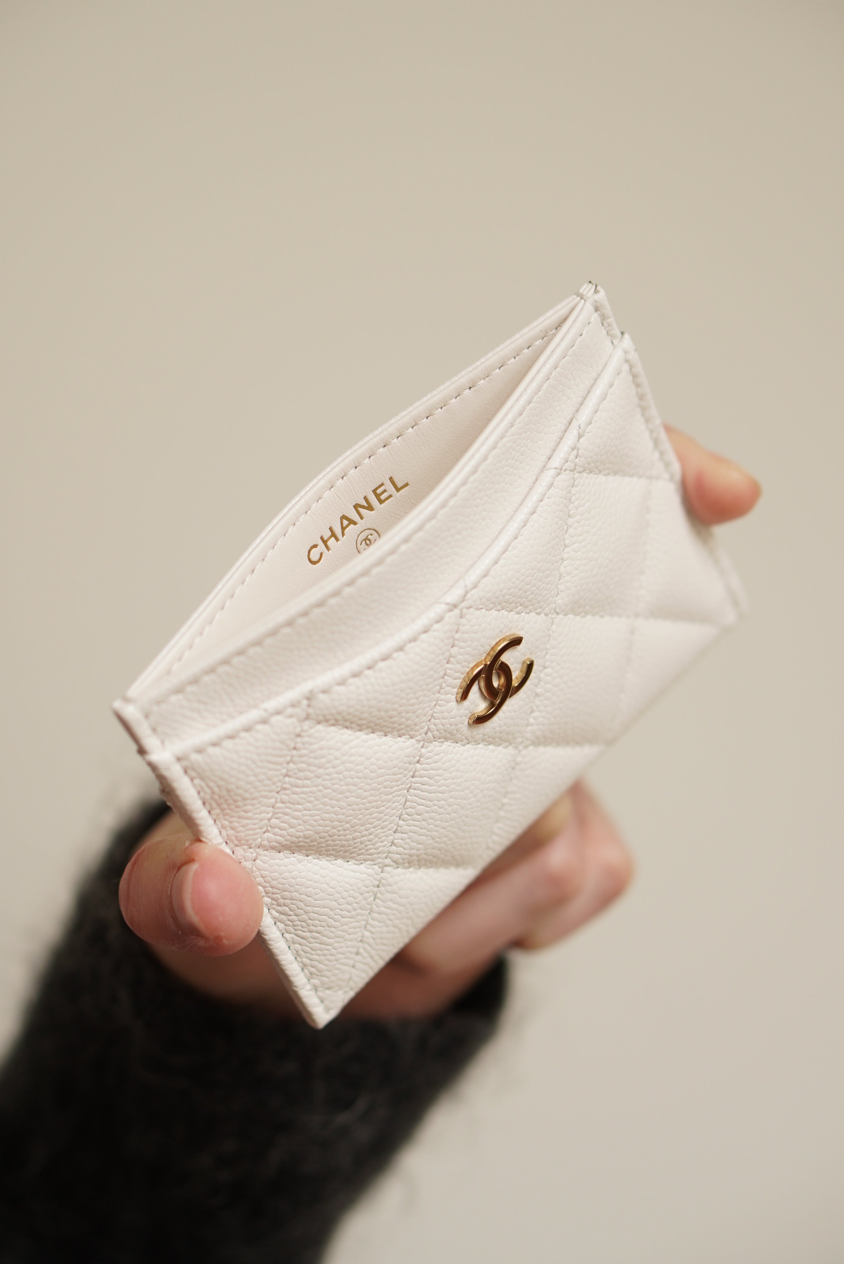 CHANEL CLASSIC CARD HOLDER | WHITE