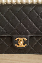 CHANEL 19S CHIC PEARL FLAP BAG | BLACK