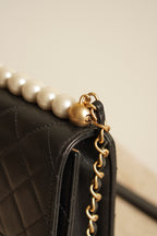 CHANEL 19S CHIC PEARL FLAP BAG | BLACK