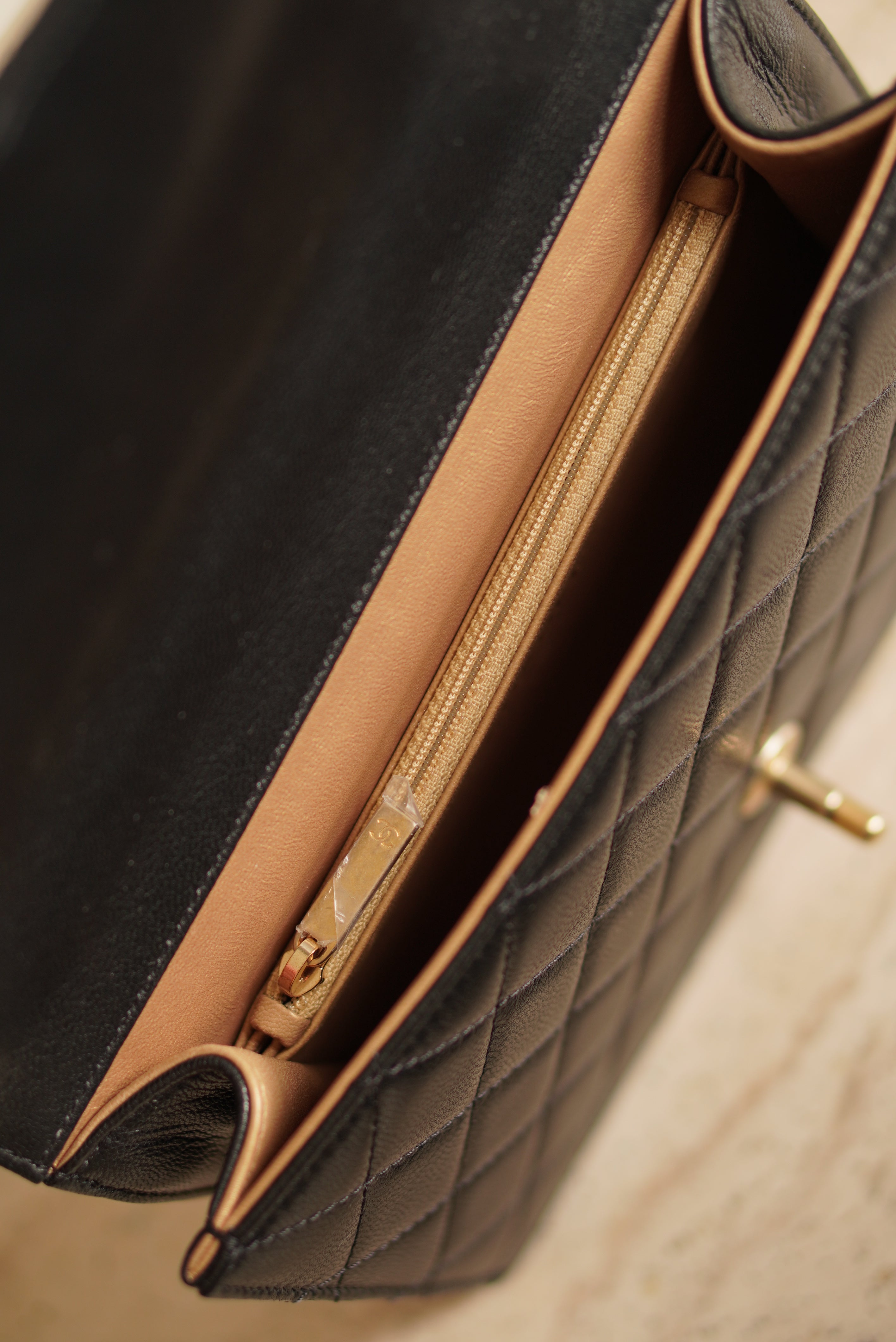 CHANEL 19S CHIC PEARL FLAP BAG | BLACK