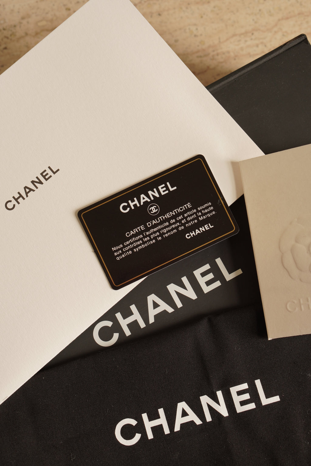 CHANEL 19S CHIC PEARL FLAP BAG | BLACK
