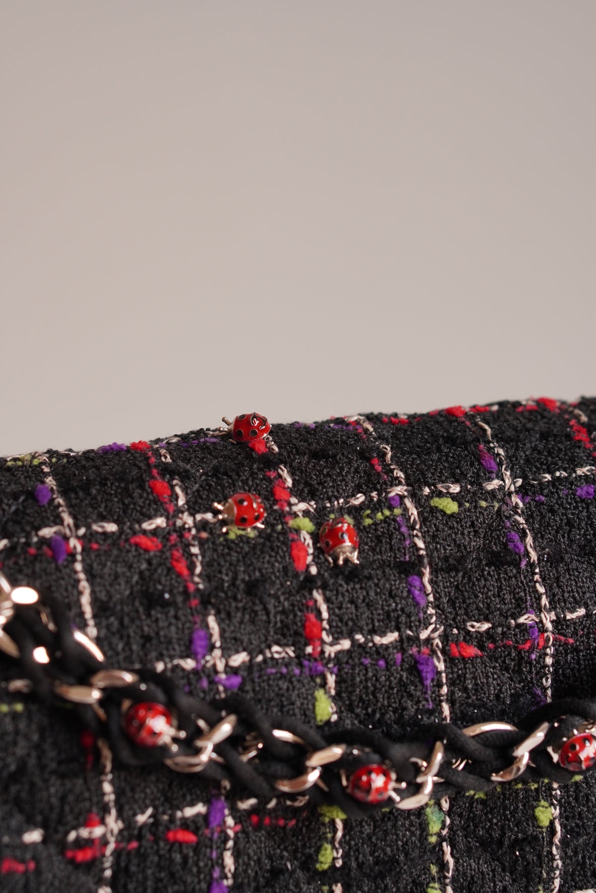 CHANEL CLASSIC 11P MEDIUM SINGLE FLAP LADY BUG | COLORFUL TWEED