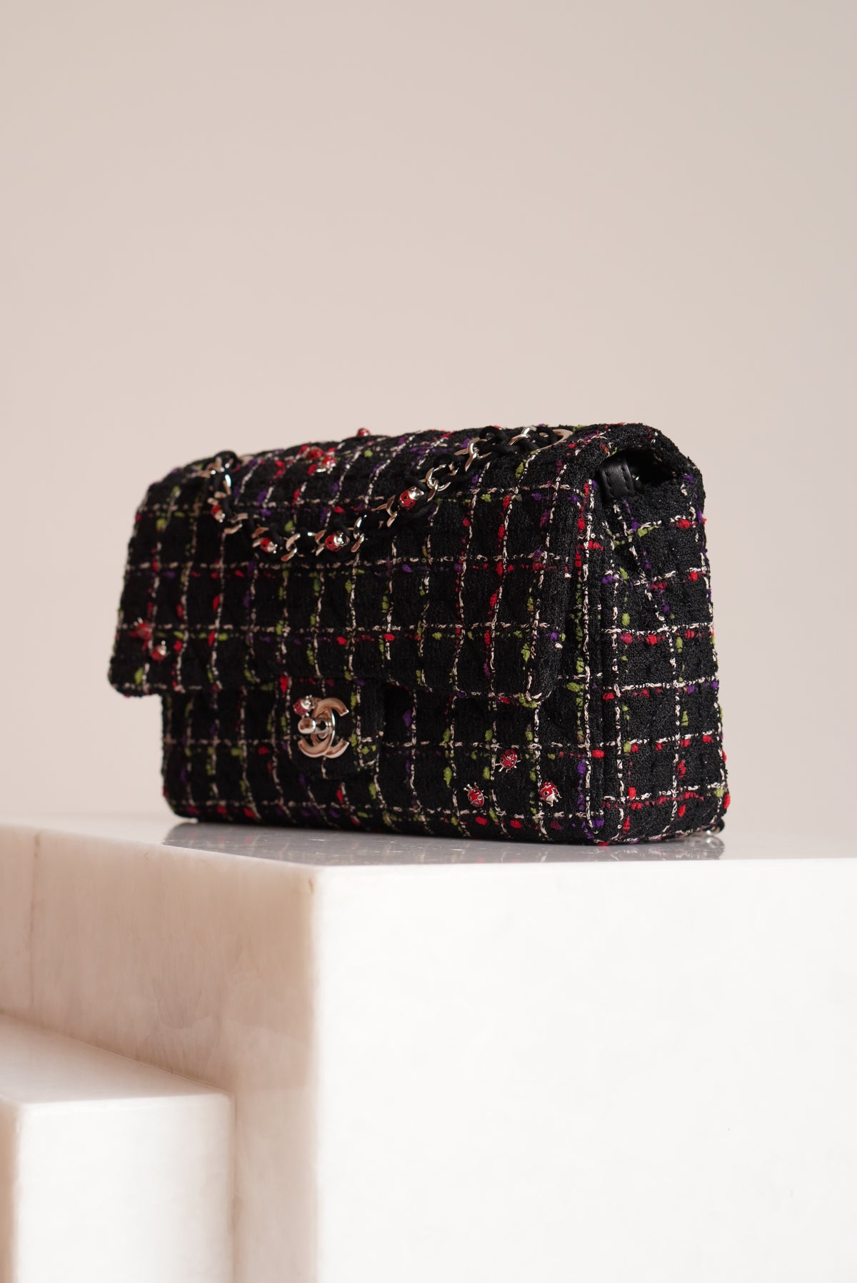 CHANEL CLASSIC 11P MEDIUM SINGLE FLAP LADY BUG | COLORFUL TWEED