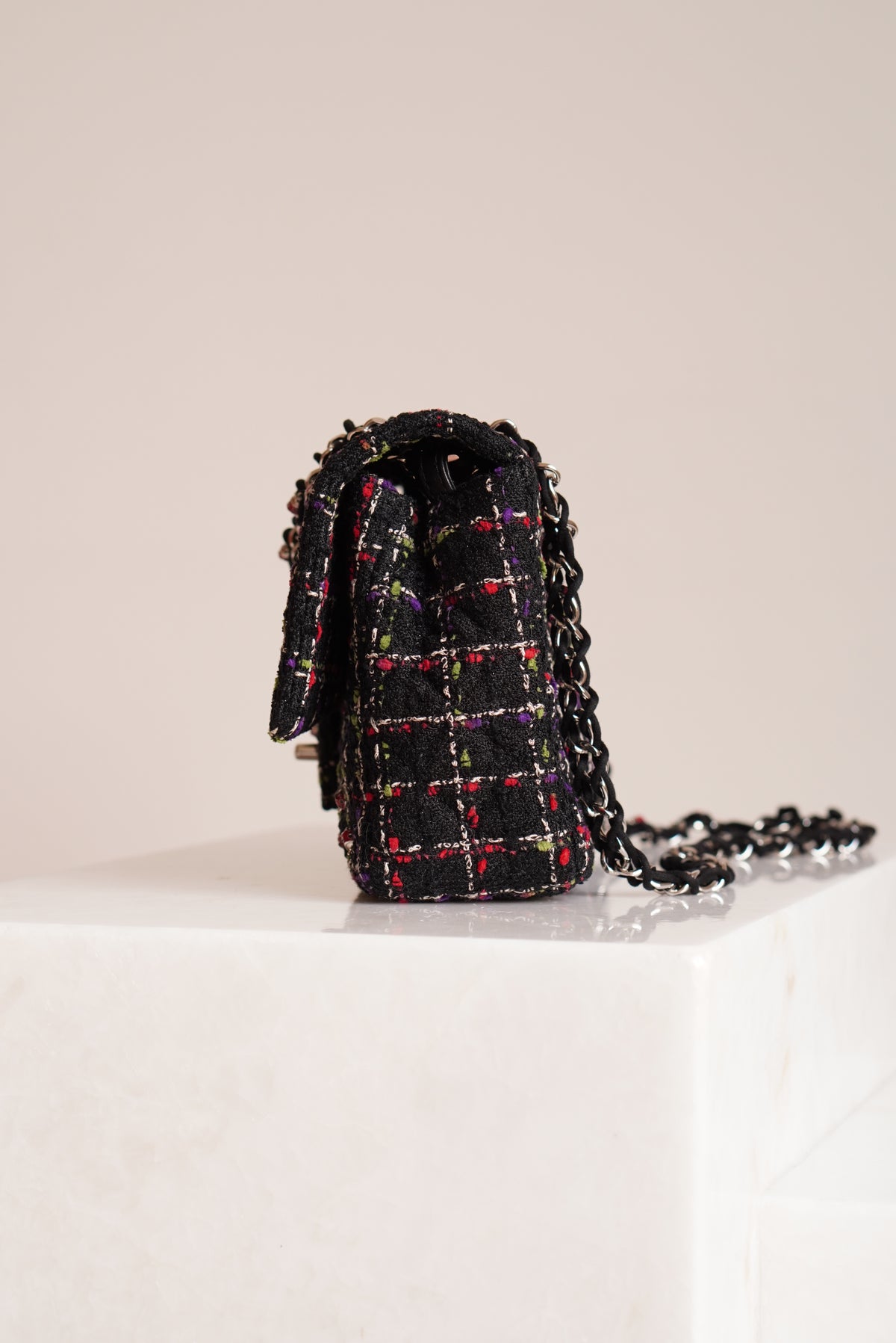 CHANEL CLASSIC 11P MEDIUM SINGLE FLAP LADY BUG | COLORFUL TWEED