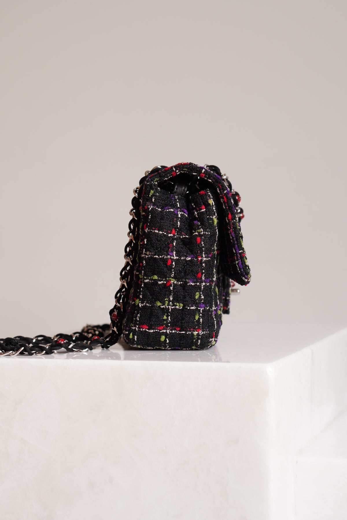 CHANEL CLASSIC 11P MEDIUM SINGLE FLAP LADY BUG | COLORFUL TWEED