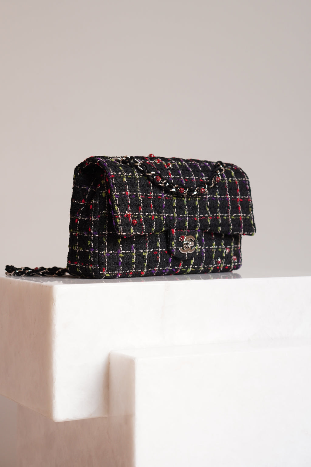 CHANEL CLASSIC 11P MEDIUM SINGLE FLAP LADY BUG | COLORFUL TWEED