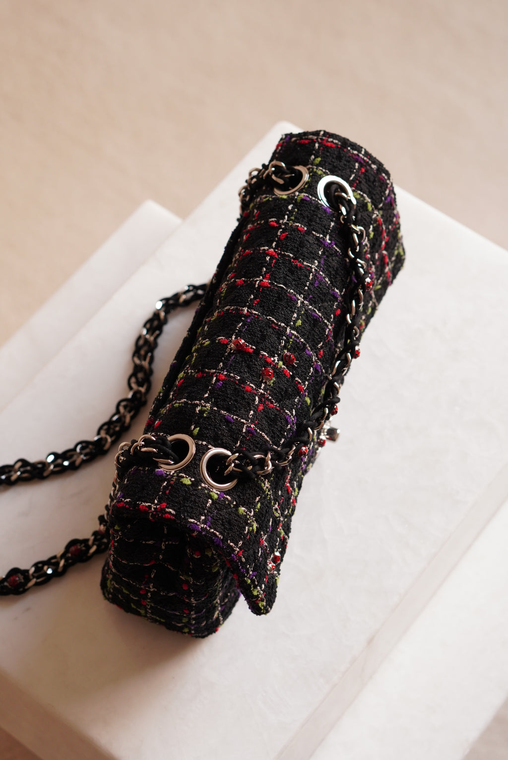 CHANEL CLASSIC 11P MEDIUM SINGLE FLAP LADY BUG | COLORFUL TWEED