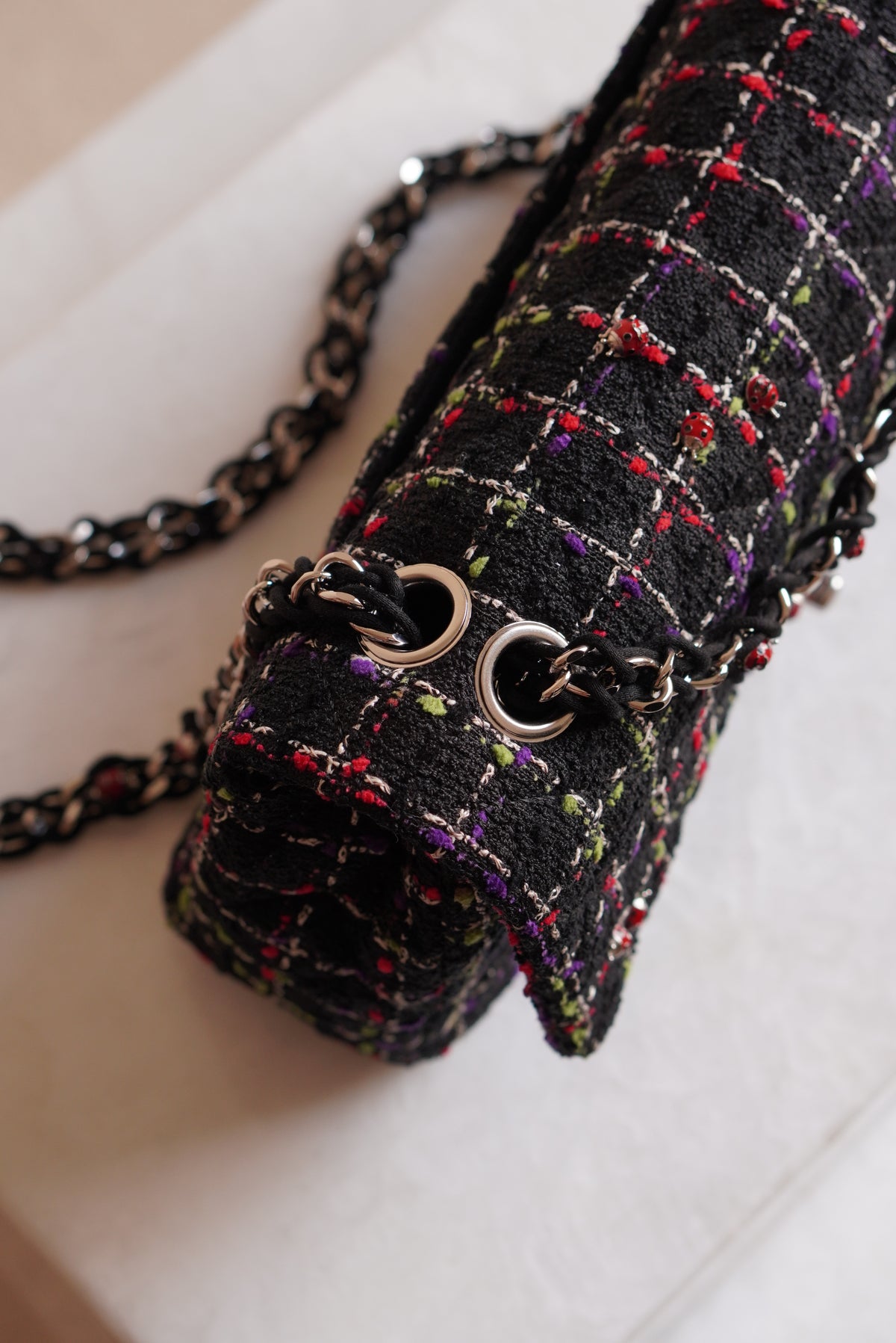CHANEL CLASSIC 11P MEDIUM SINGLE FLAP LADY BUG | COLORFUL TWEED