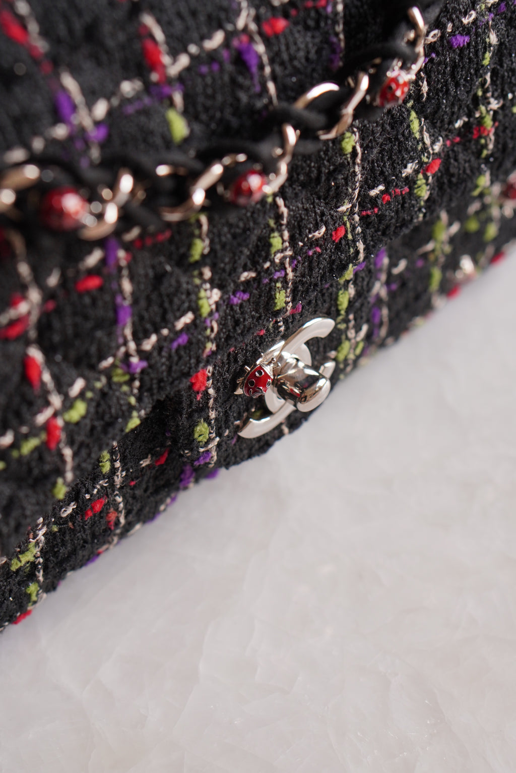 CHANEL CLASSIC 11P MEDIUM SINGLE FLAP LADY BUG | COLORFUL TWEED