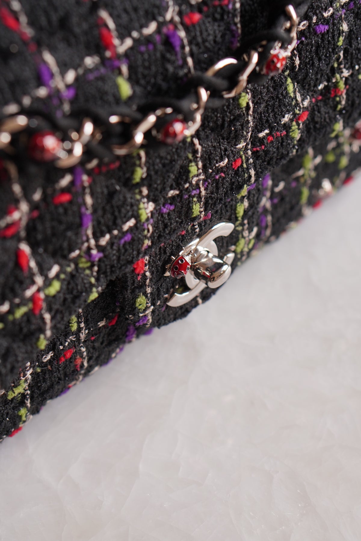 CHANEL CLASSIC 11P MEDIUM SINGLE FLAP LADY BUG | COLORFUL TWEED