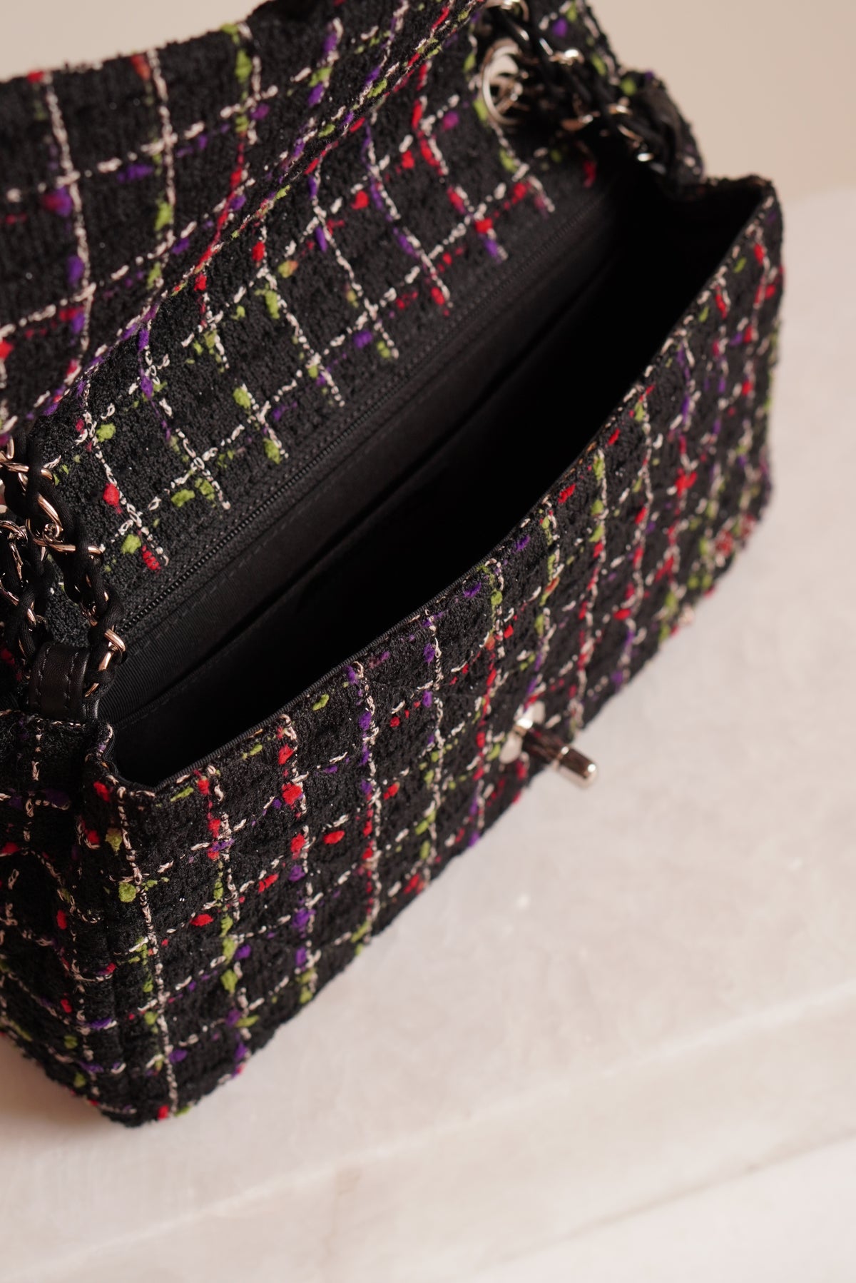 CHANEL CLASSIC 11P MEDIUM SINGLE FLAP LADY BUG | COLORFUL TWEED
