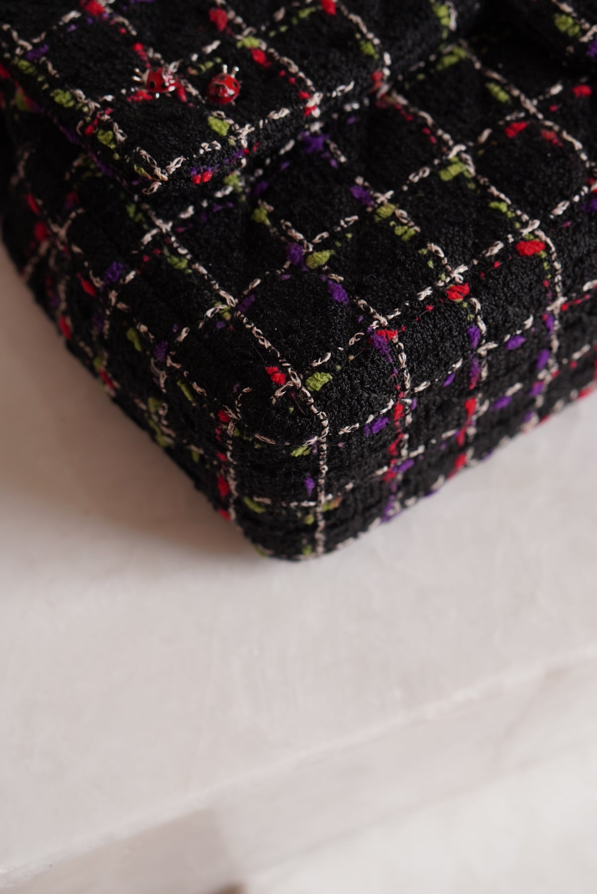 CHANEL CLASSIC 11P MEDIUM SINGLE FLAP LADY BUG | COLORFUL TWEED