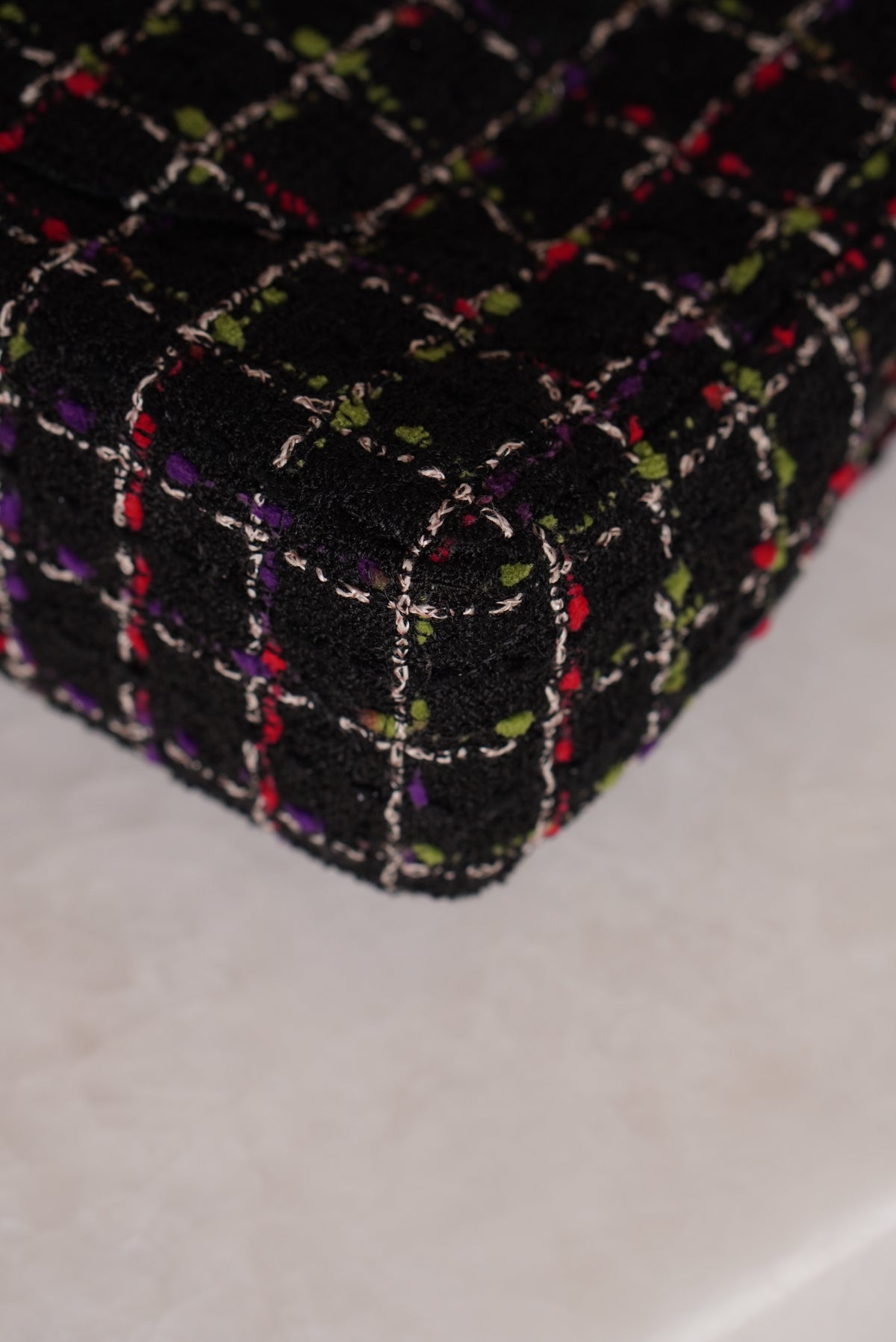 CHANEL CLASSIC 11P MEDIUM SINGLE FLAP LADY BUG | COLORFUL TWEED