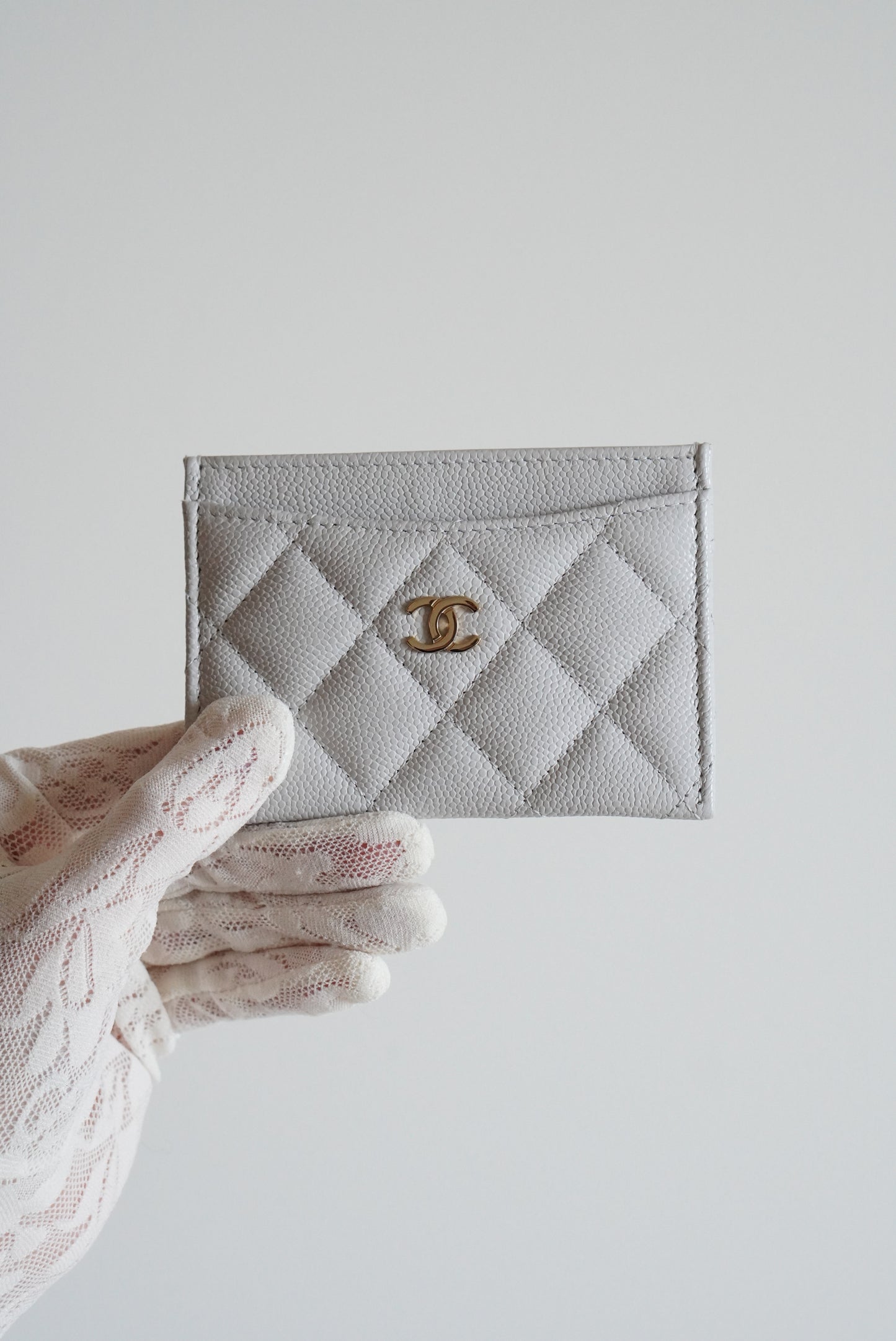 CHANEL CLASSIC CARD HOLDER | LIGHT GREY