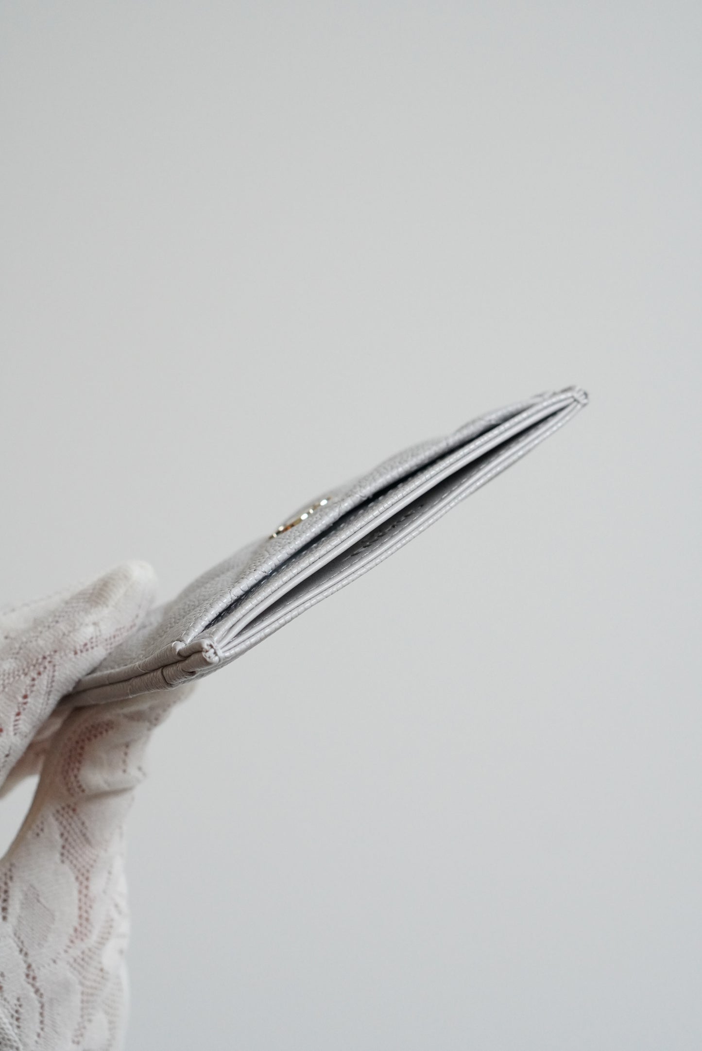 CHANEL CLASSIC CARD HOLDER | LIGHT GREY