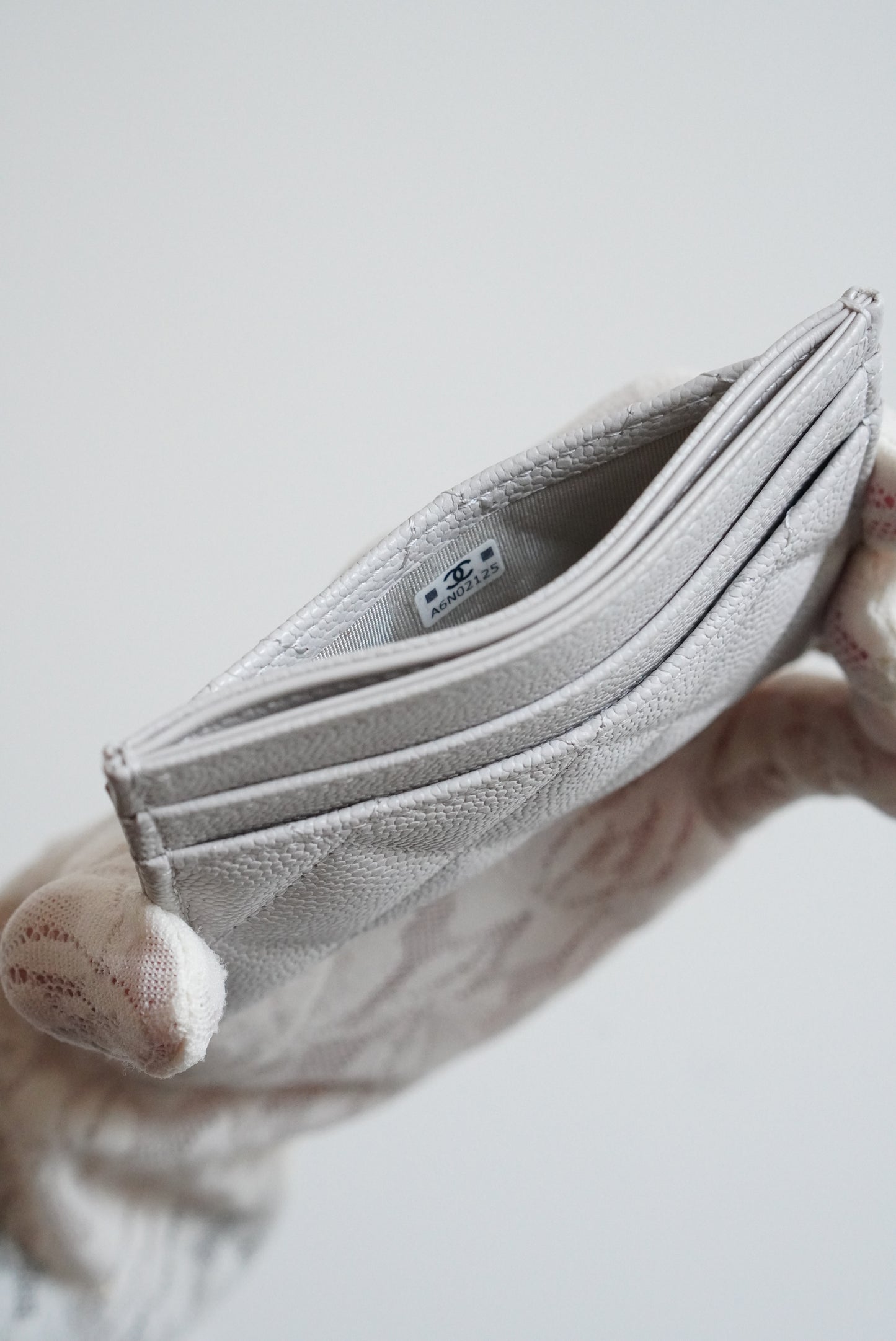 CHANEL CLASSIC CARD HOLDER | LIGHT GREY