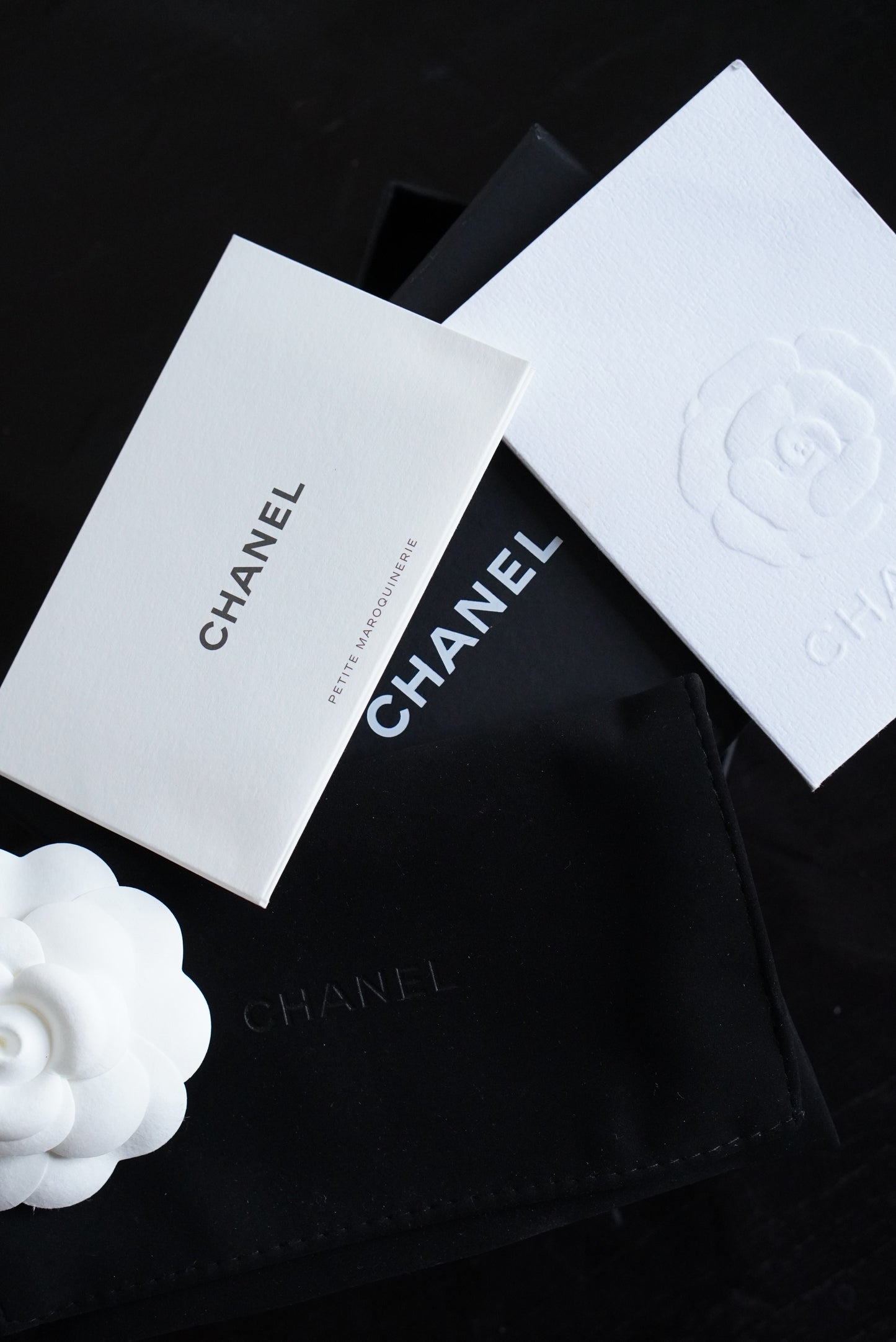 CHANEL CLASSIC CARD HOLDER | LIGHT GREY