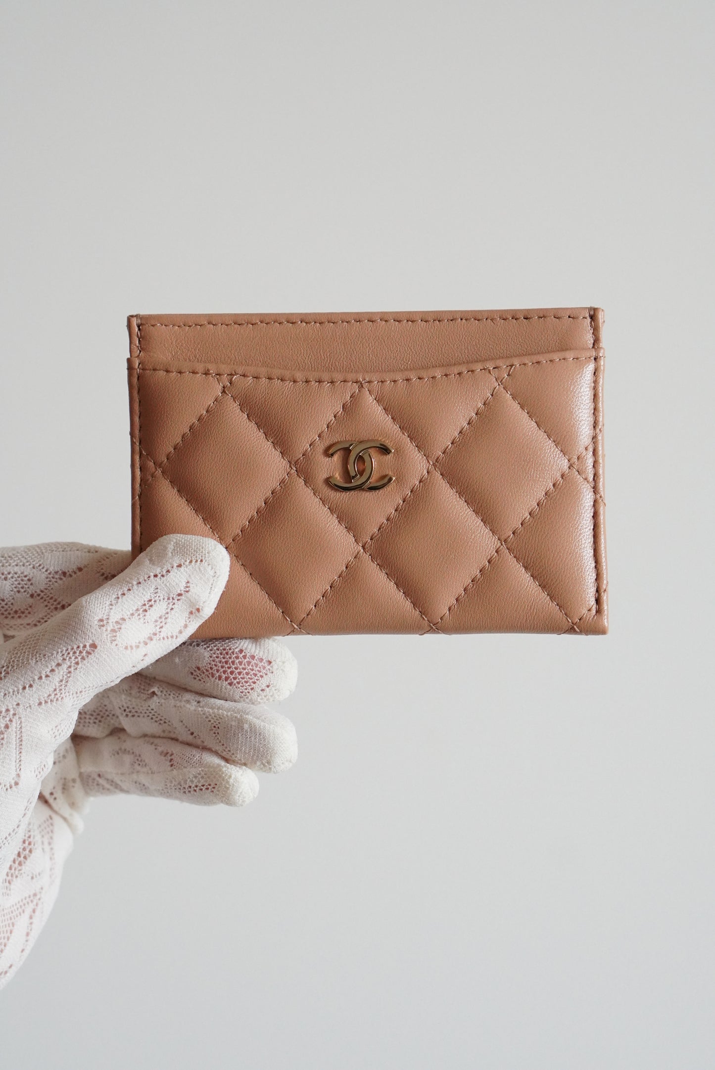CHANEL CLASSIC CARD HOLDER | NUDE