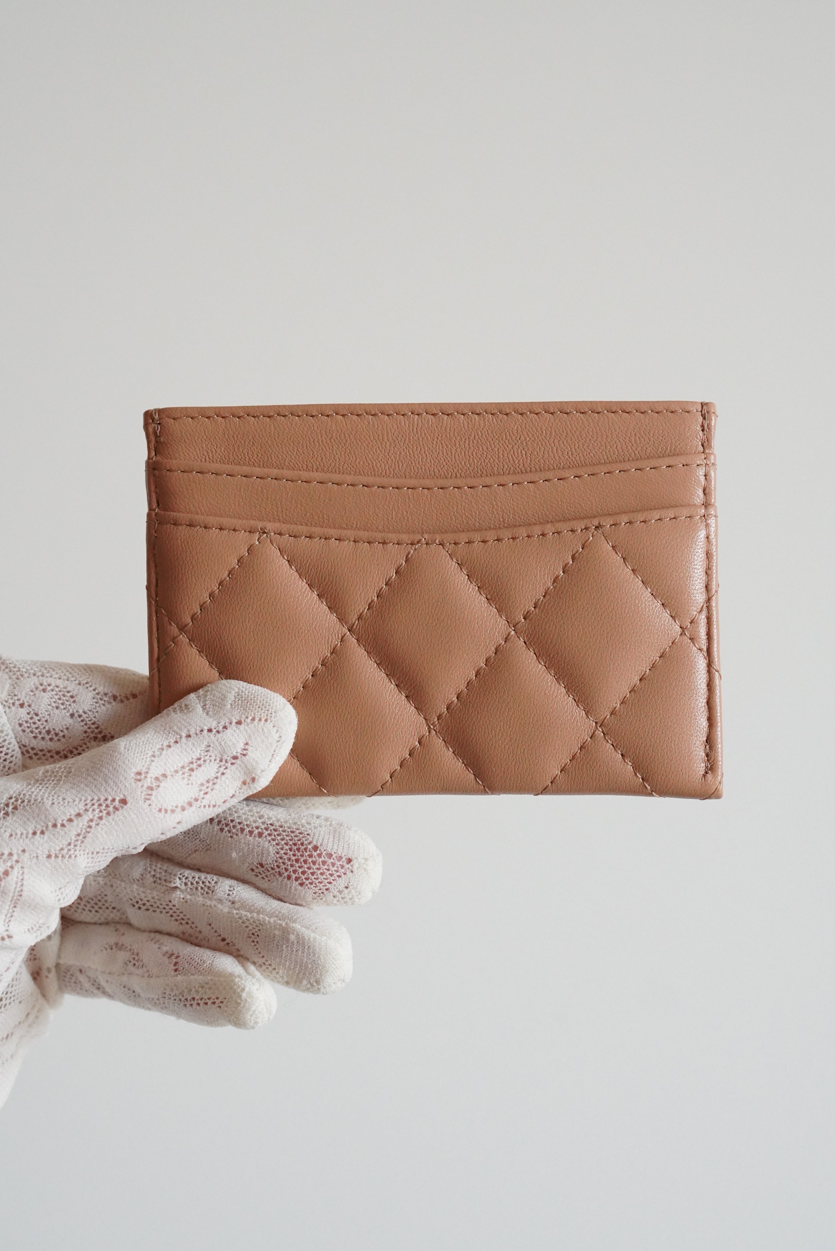 CHANEL CLASSIC CARD HOLDER | NUDE