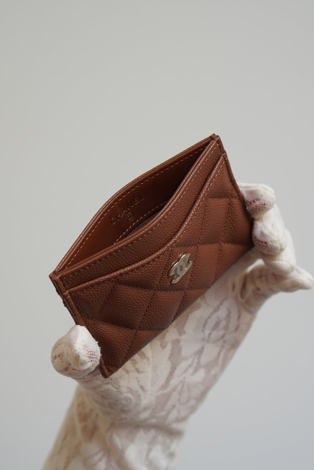 CHANEL CLASSIC CARD HOLDER | BROWN