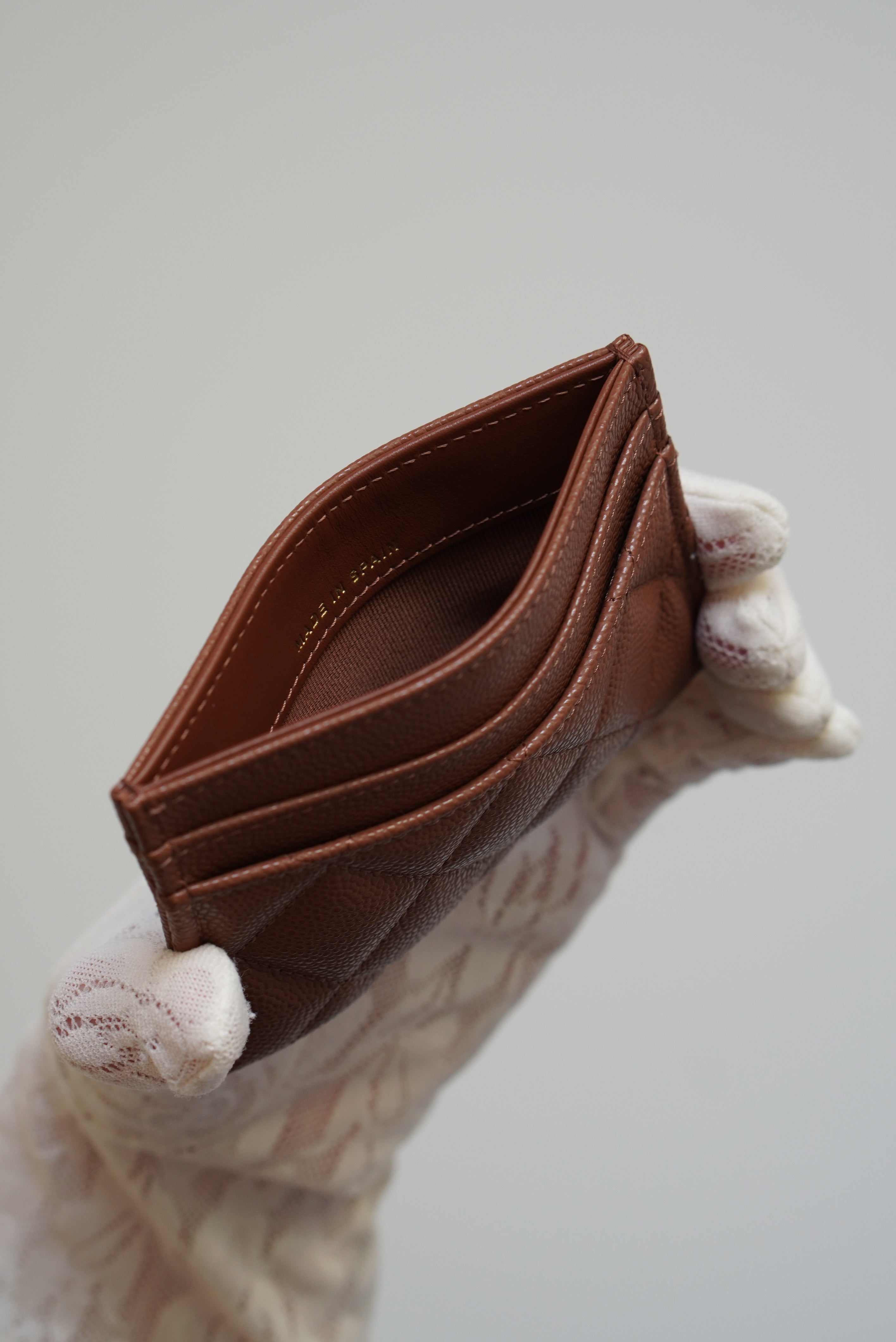 CHANEL CLASSIC CARD HOLDER | BROWN