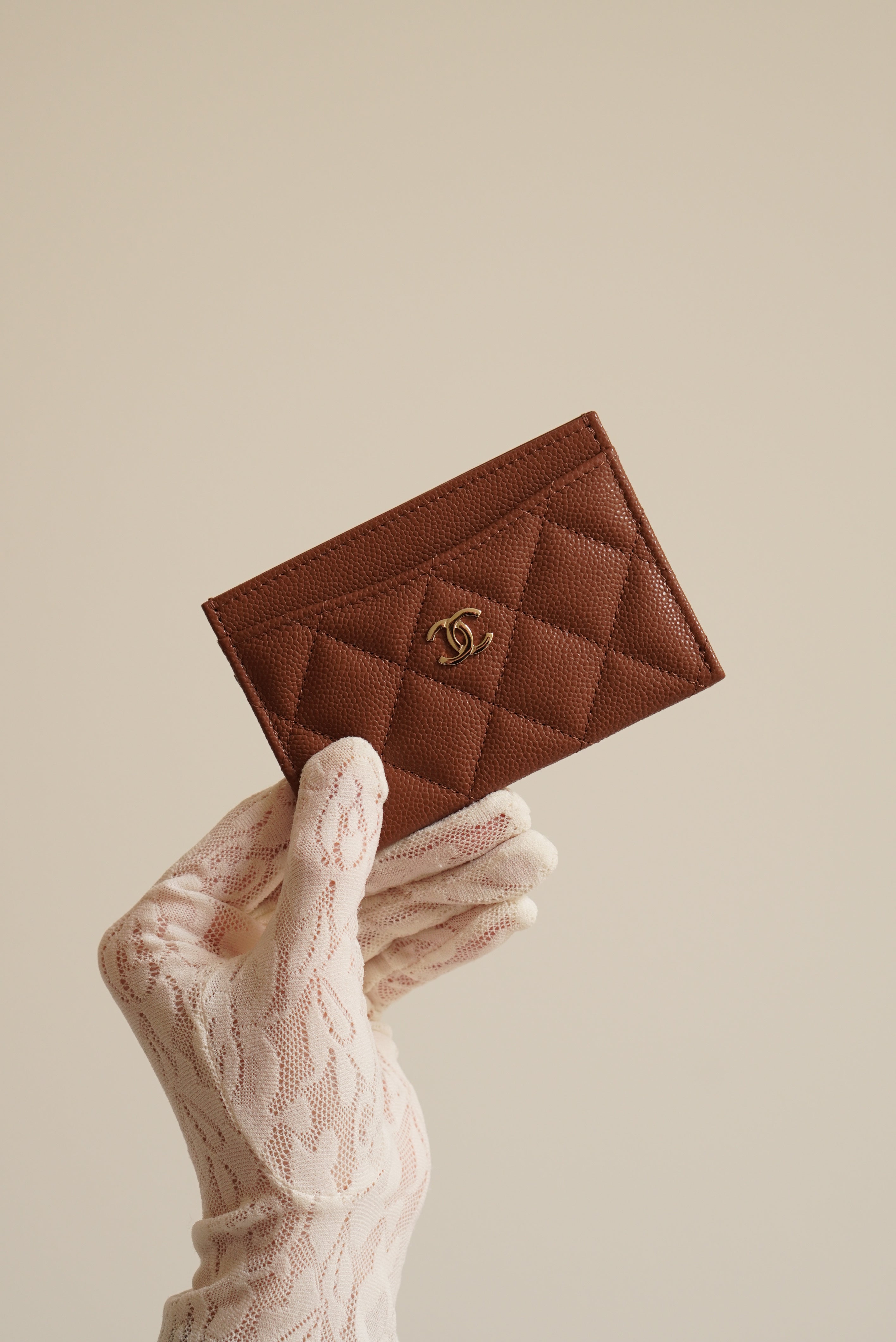 CHANEL CLASSIC CARD HOLDER | BROWN