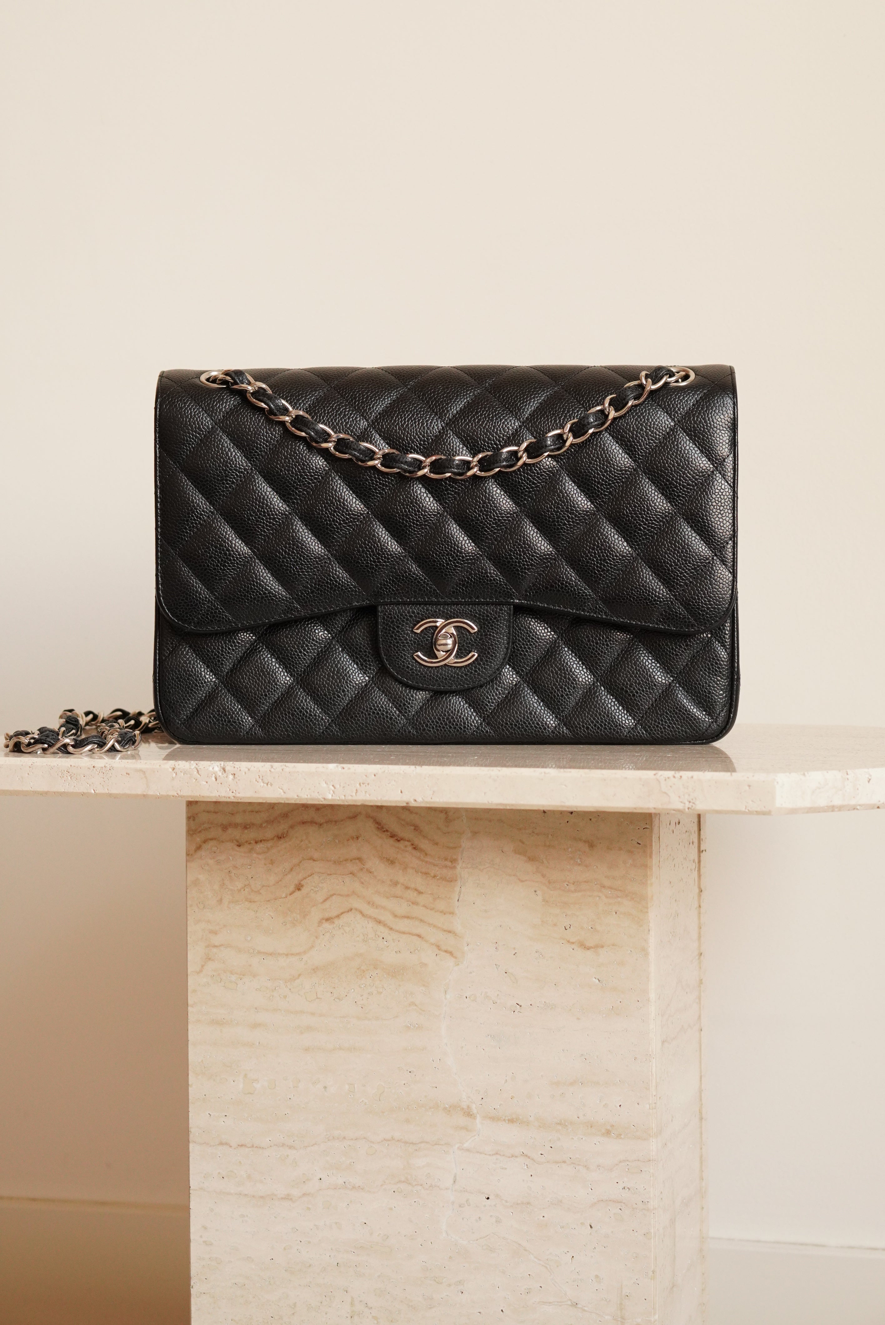 CHANEL CLASSIC JUMBO DOUBLE FLAP | BLACK