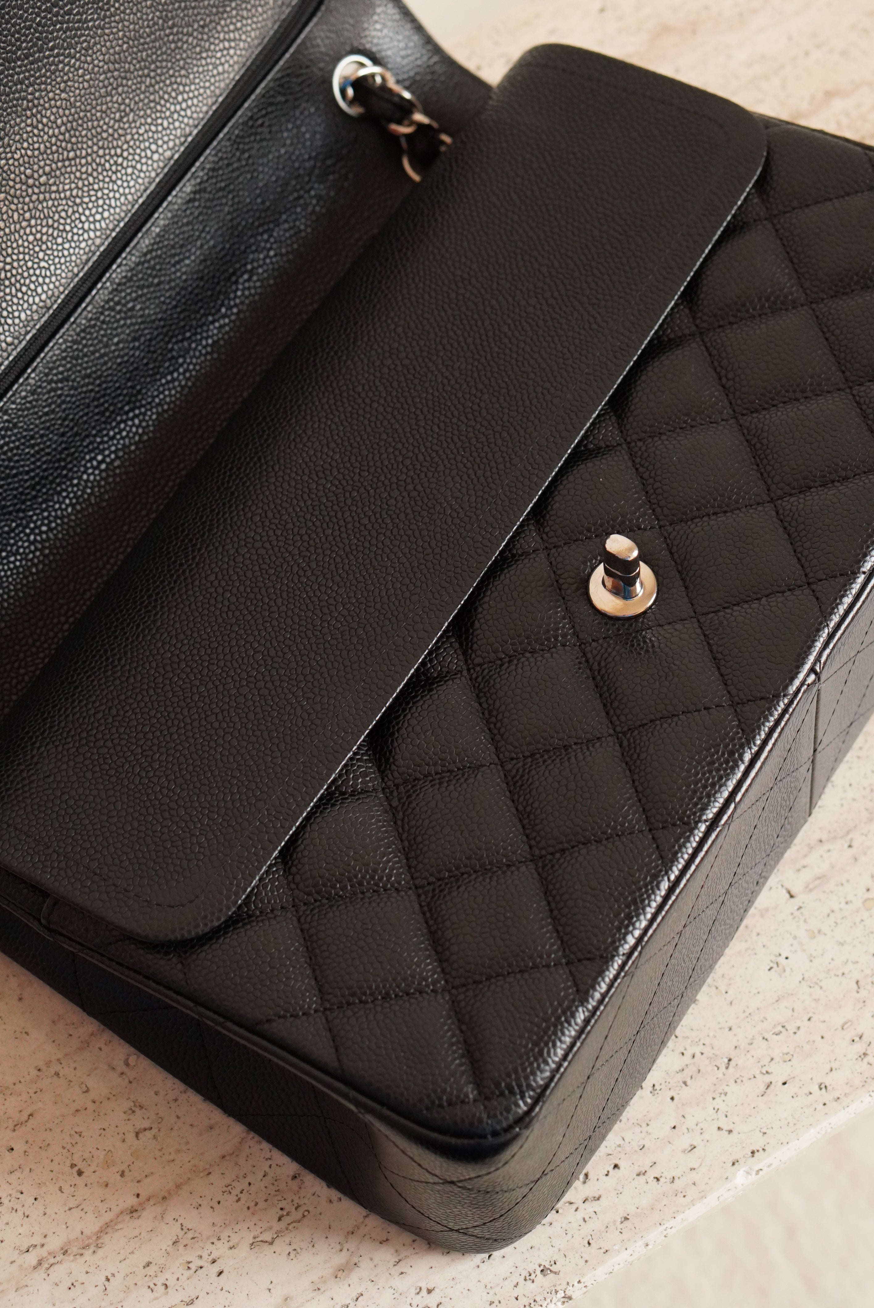 CHANEL CLASSIC JUMBO DOUBLE FLAP | BLACK