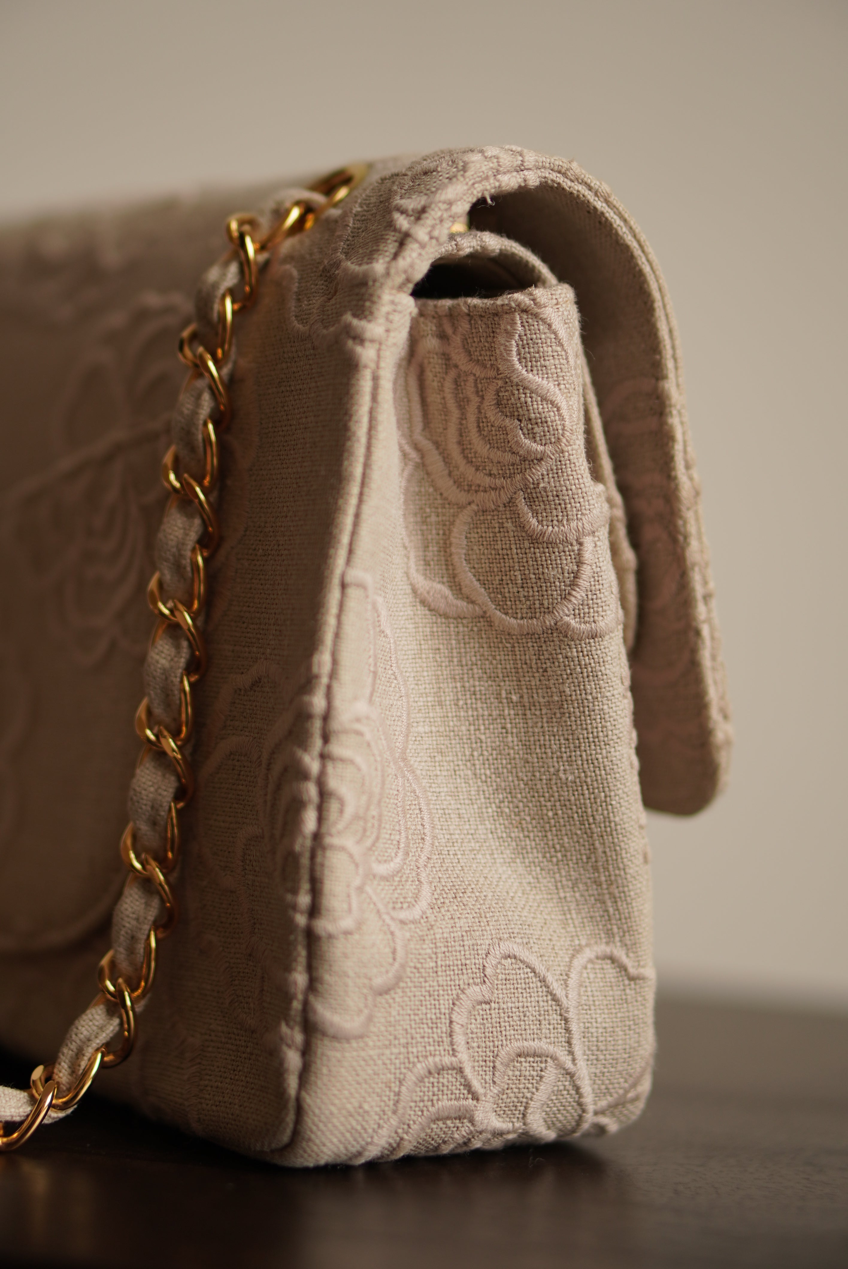 CHANEL CLASSIC CAMELLIA MEDIUM DOUBLE FLAP