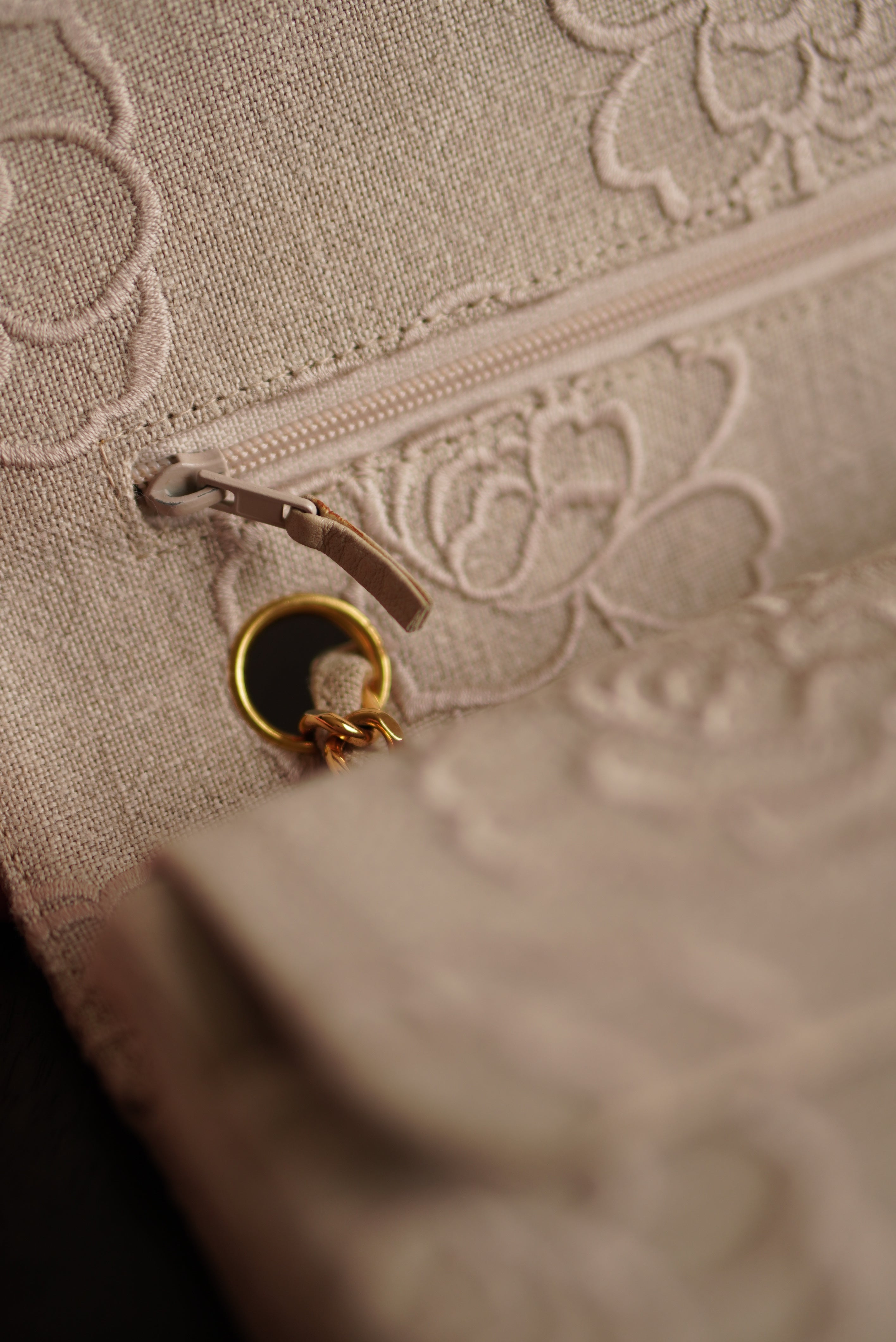 CHANEL CLASSIC CAMELLIA MEDIUM DOUBLE FLAP