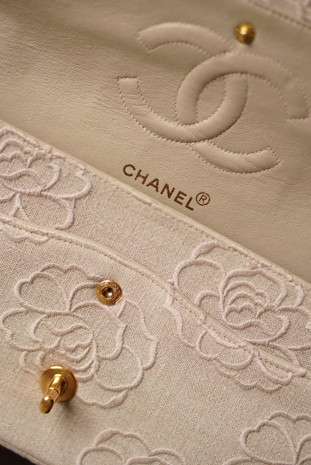 CHANEL CLASSIC CAMELLIA MEDIUM DOUBLE FLAP