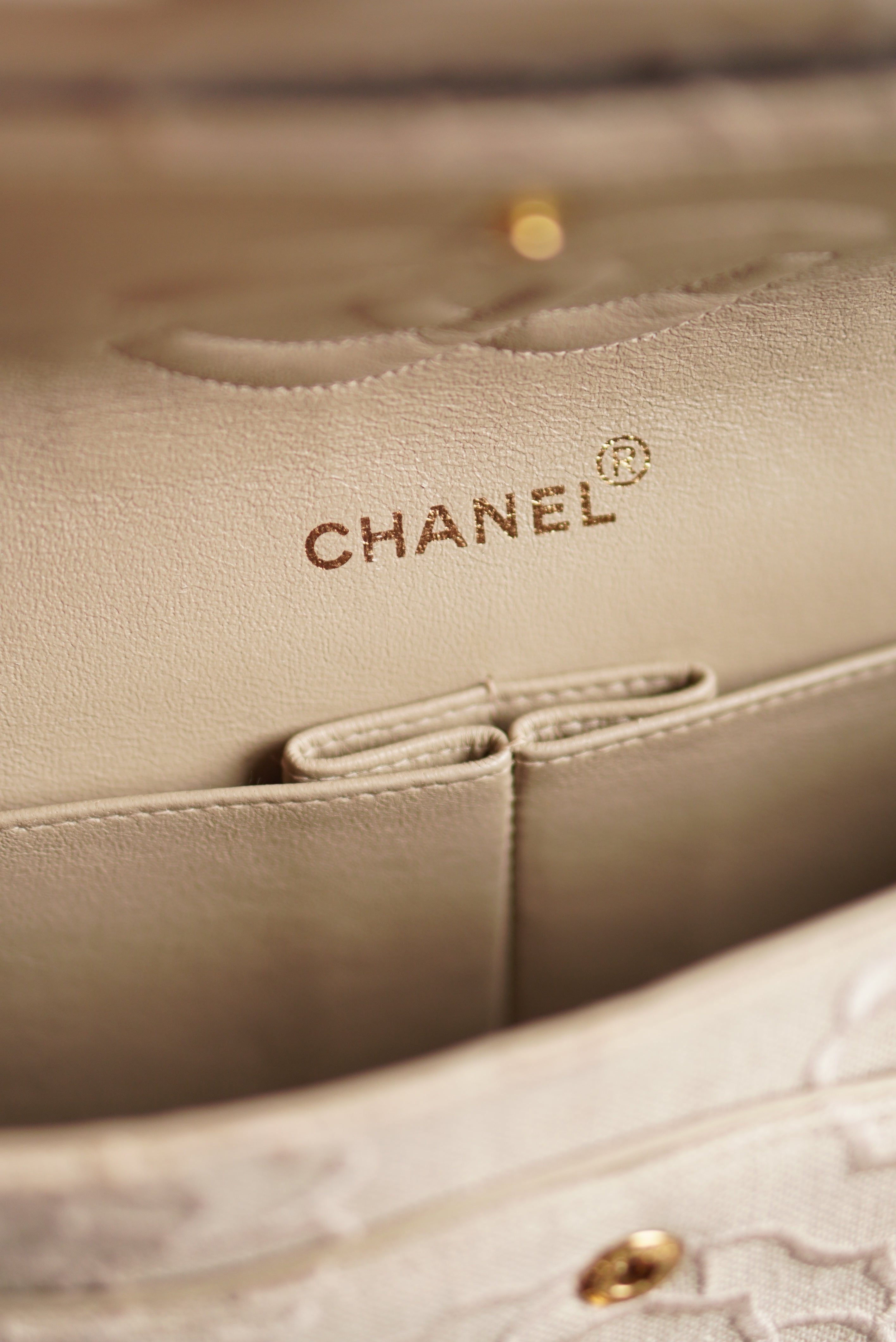 CHANEL CLASSIC CAMELLIA MEDIUM DOUBLE FLAP