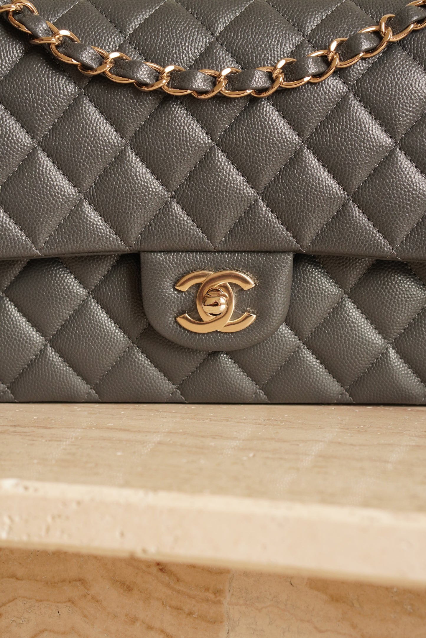 CHANEL CLASSIC 21B MEDIUM DOUBLE FLAP | DARK GREY