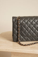 CHANEL CLASSIC 21B MEDIUM DOUBLE FLAP | DARK GREY