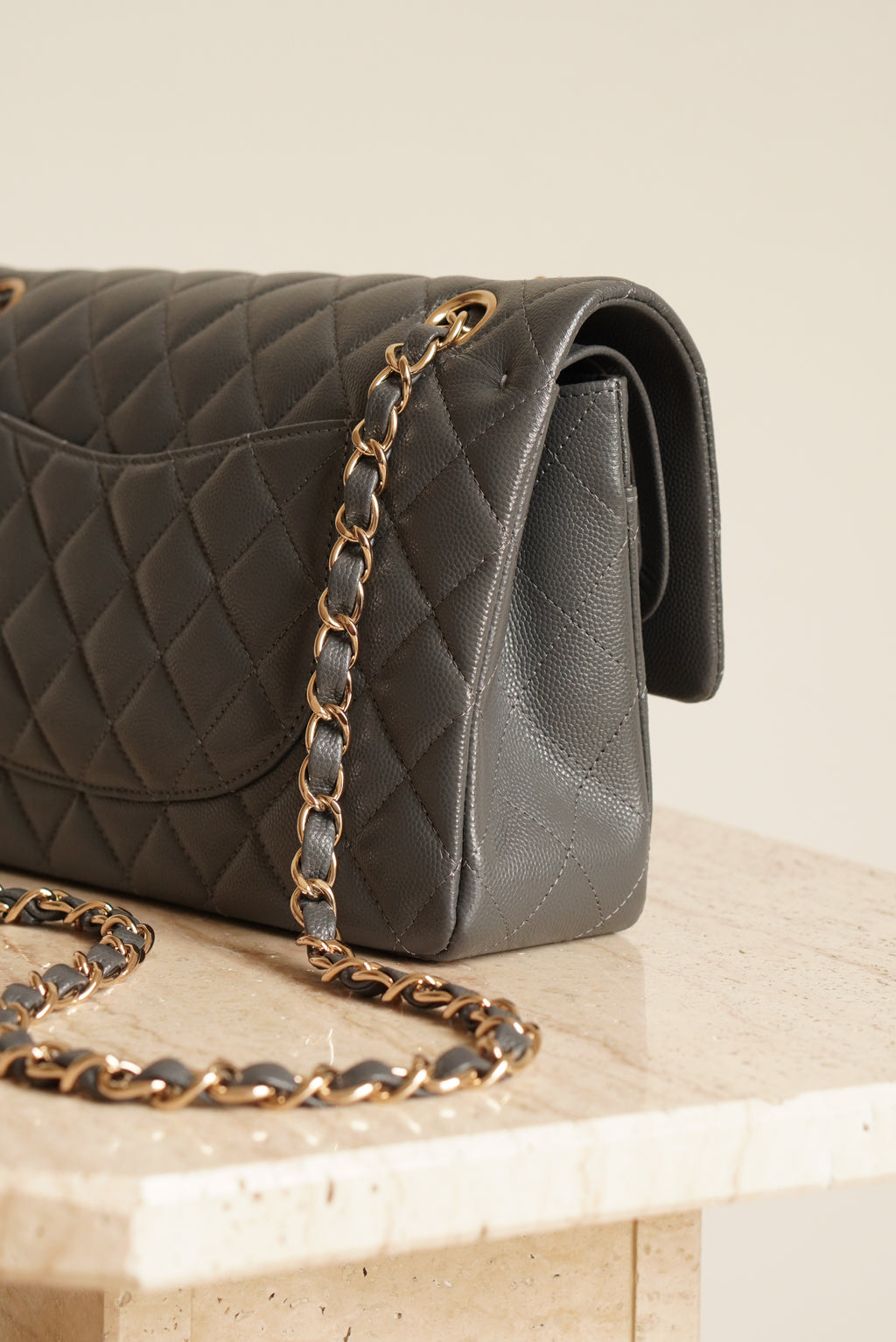 CHANEL CLASSIC 21B MEDIUM DOUBLE FLAP | DARK GREY